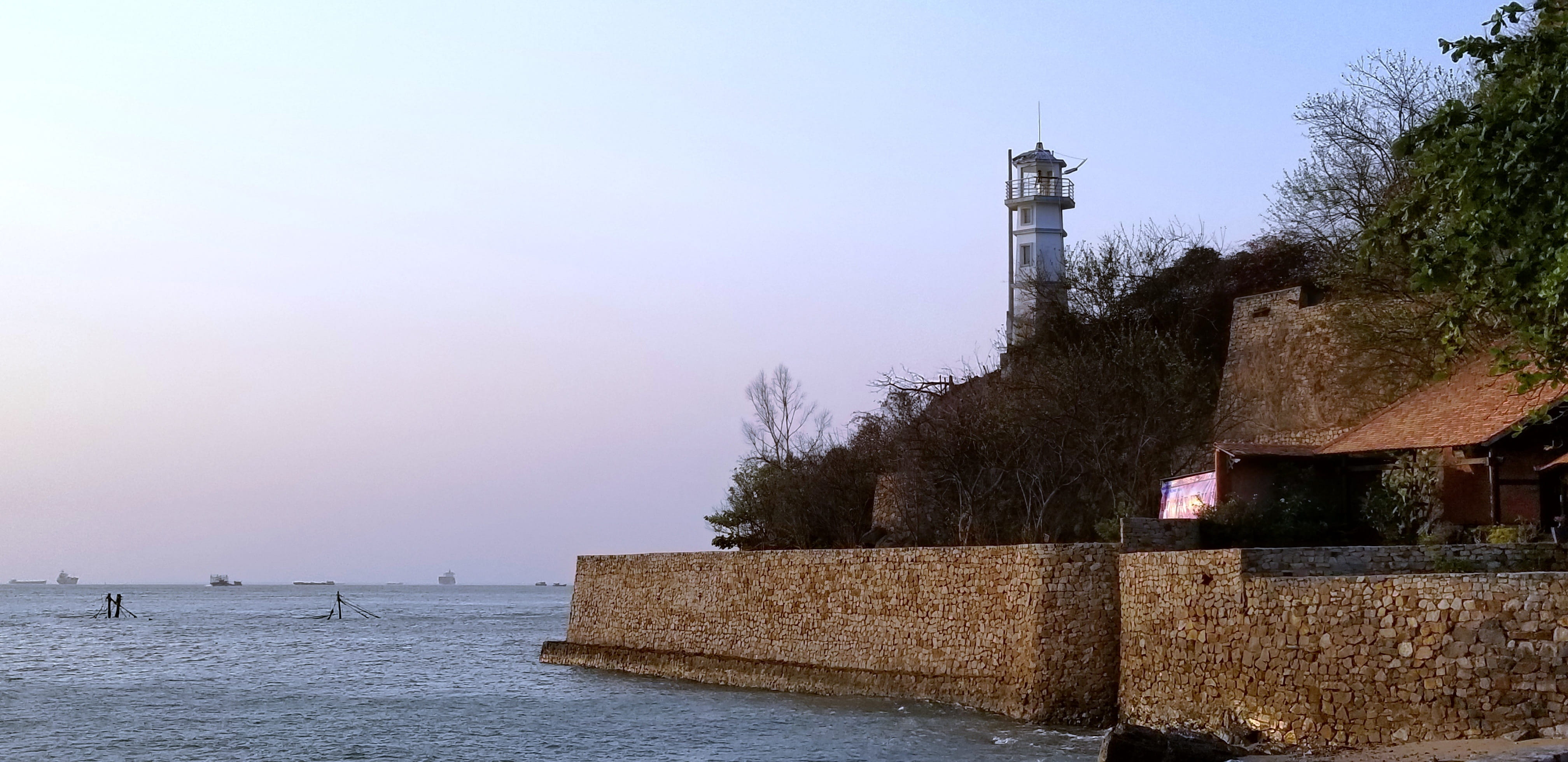 lighthouse, traveling, no people, sea, travel destinations, 4K, sky, tree, building exterior, vung tau, clear sky, history, coastline, tower, place of worship, HD Wallpaper