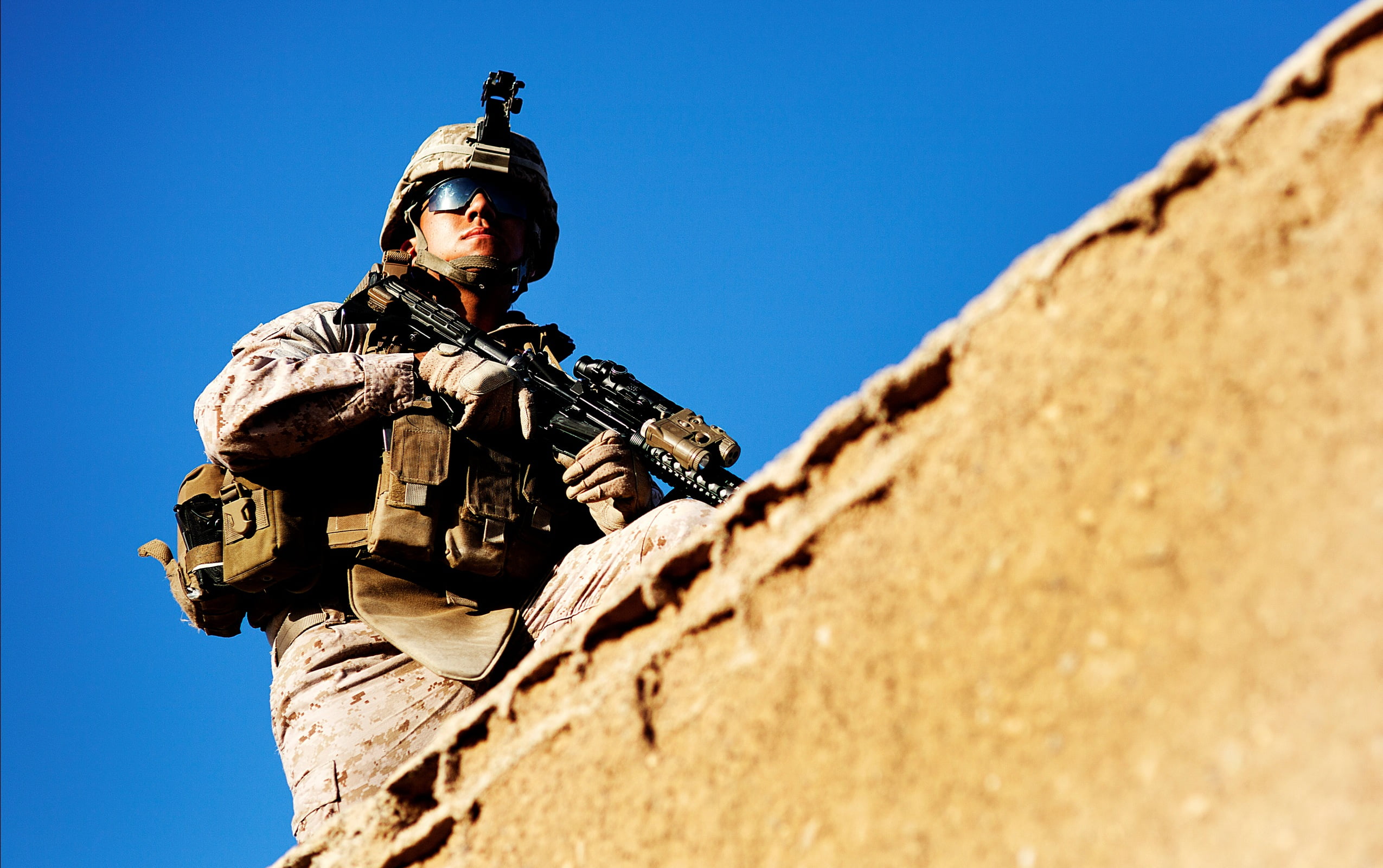 blue, representation, built structure, weapon, outdoors, states, architecture, low angle view, assault, security, clear sky, day, people, copy space, government, HD Wallpaper