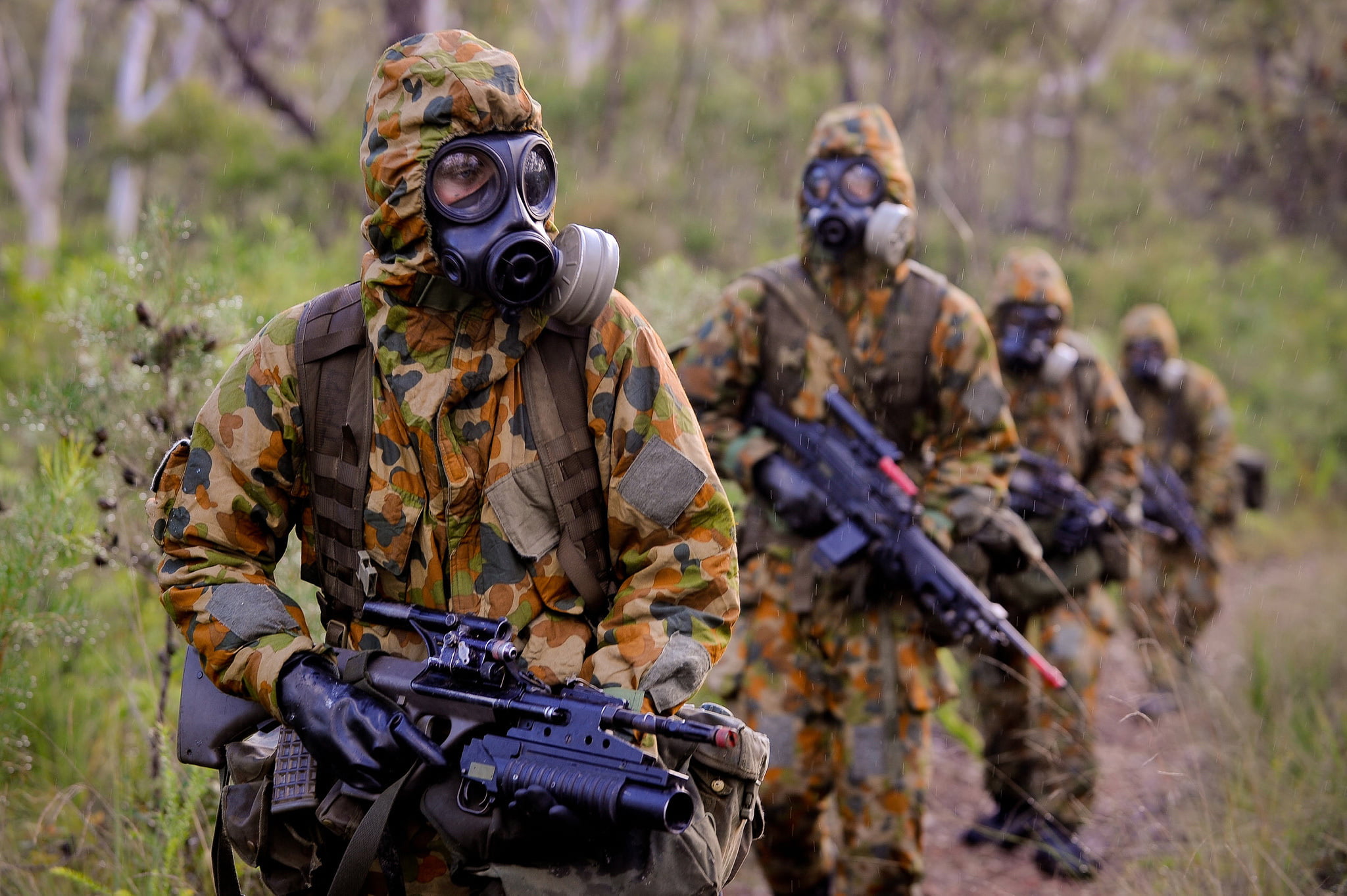 gun, armed forces, protective mask - workwear, occupation, gas mask, camouflage, soldiers, weapon, rain, Stroy, government, security, men, adult, mask, HD Wallpaper