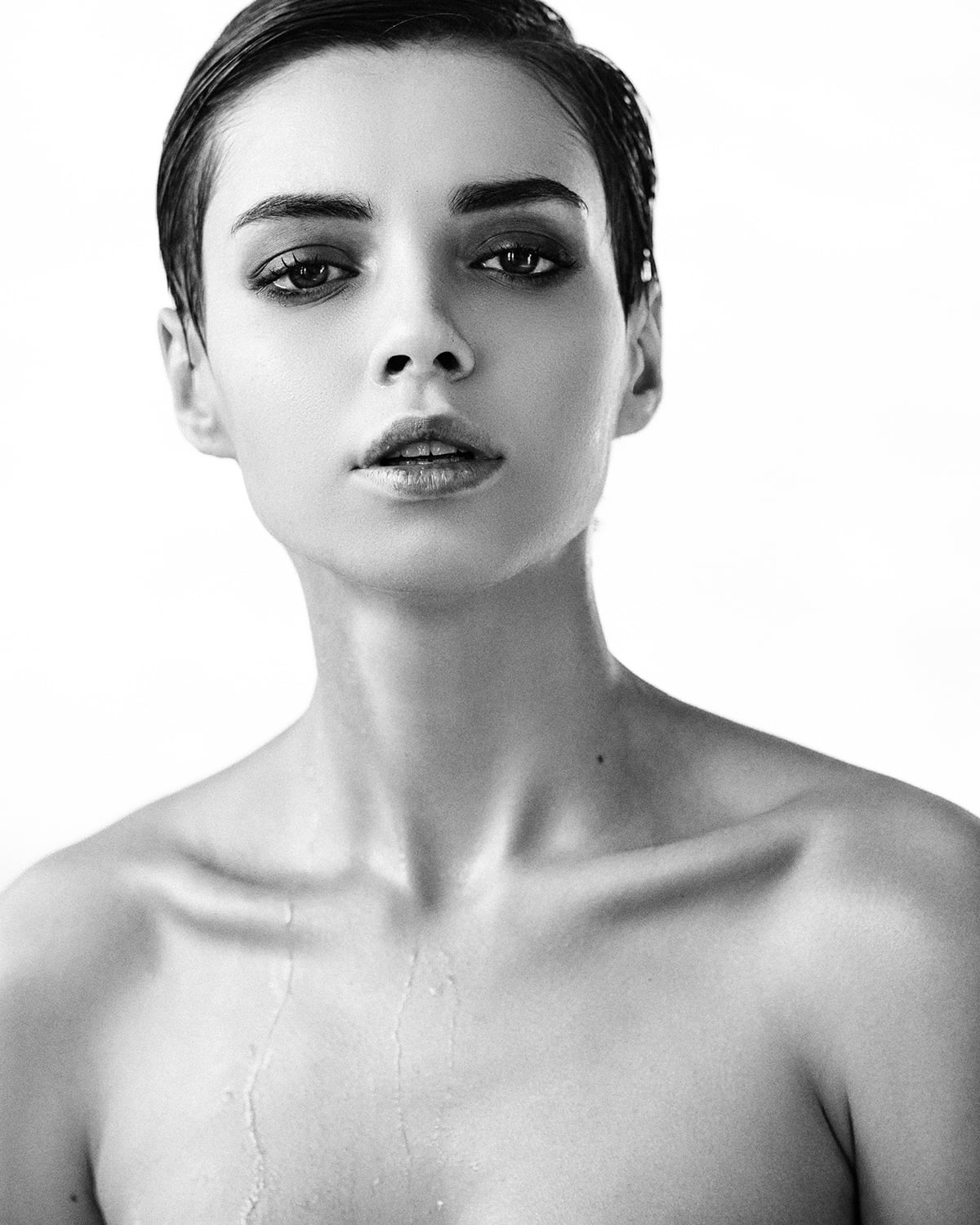 human face, elegance, human body part, fashion model, Aleksey Trifonov, portrait, modern, beautiful people, bare shoulders, beauty, short hair, adult, shoulder, Phone HD Wallpaper