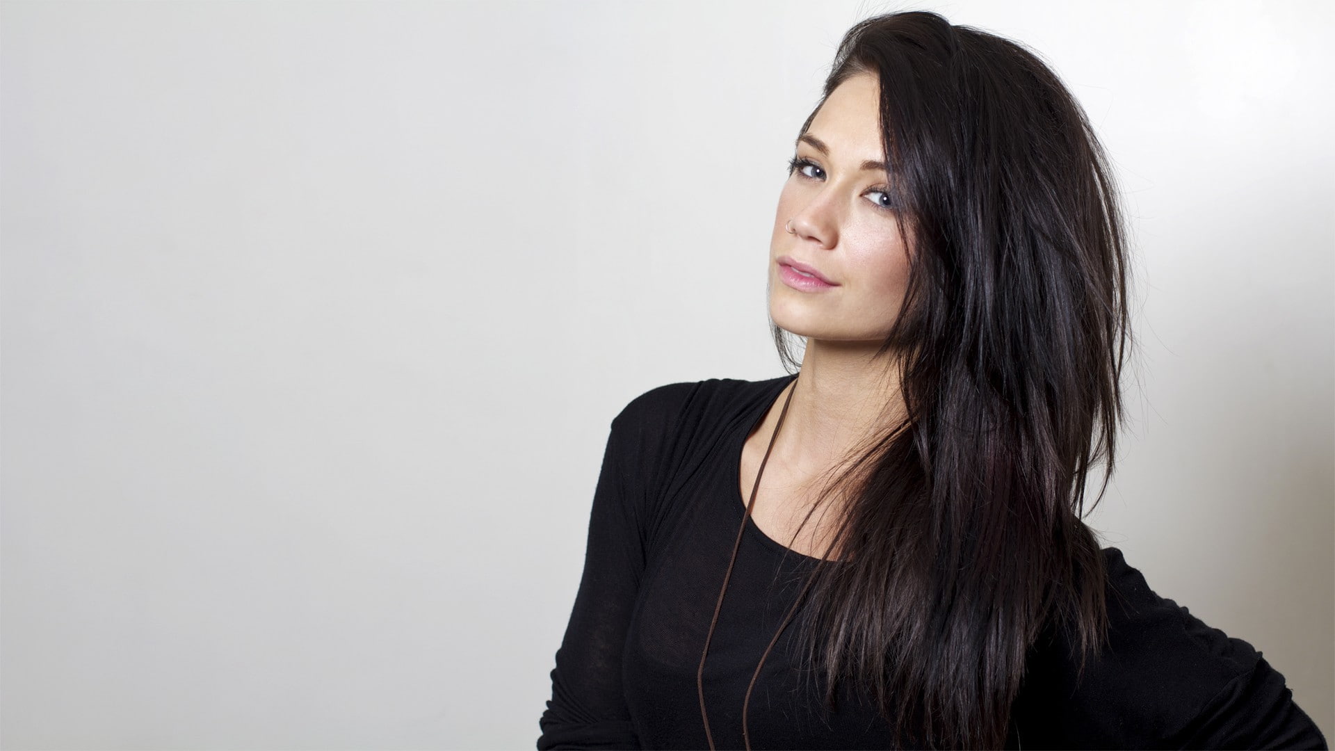looking at viewer, Megan Lyn, 1080P, women, nose rings, simple background, brunette, model, long hair, HD Wallpaper