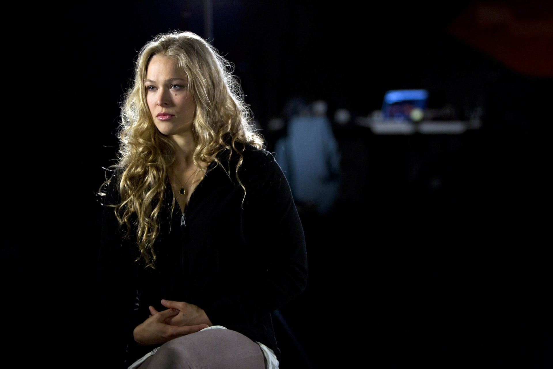 hair, night, black background, long hair, sitting, young adult, adult, front view, beauty, blond hair, Judo wrestler, Ronda rousey, indoors, waist up, Fighter, HD Wallpaper