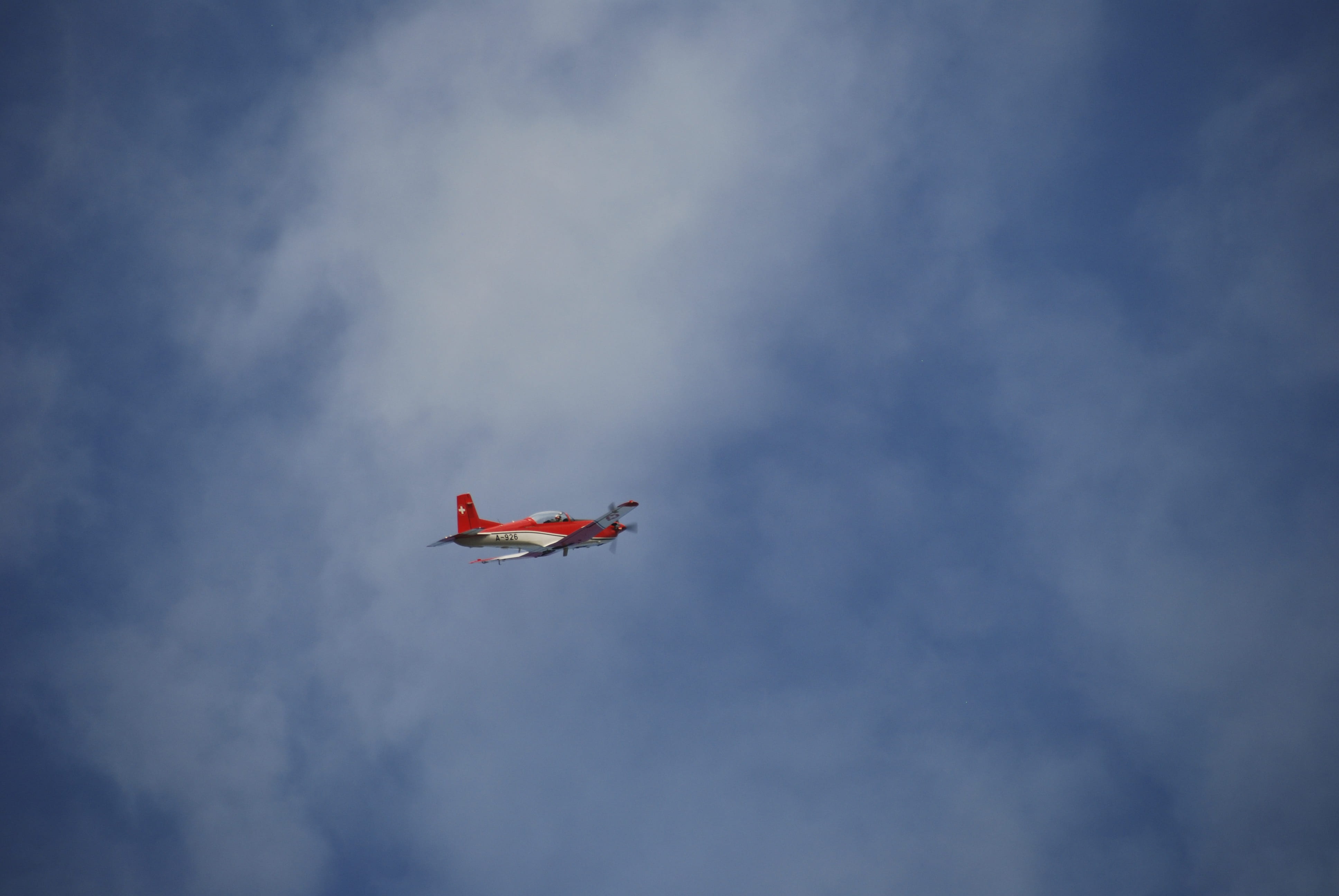 outdoors, travel, transportation, sky, fighter plane, no people, aerospace industry, plane, pc7, day, air vehicle, motion, 4K, blue, flying, mode of transportation, HD Wallpaper