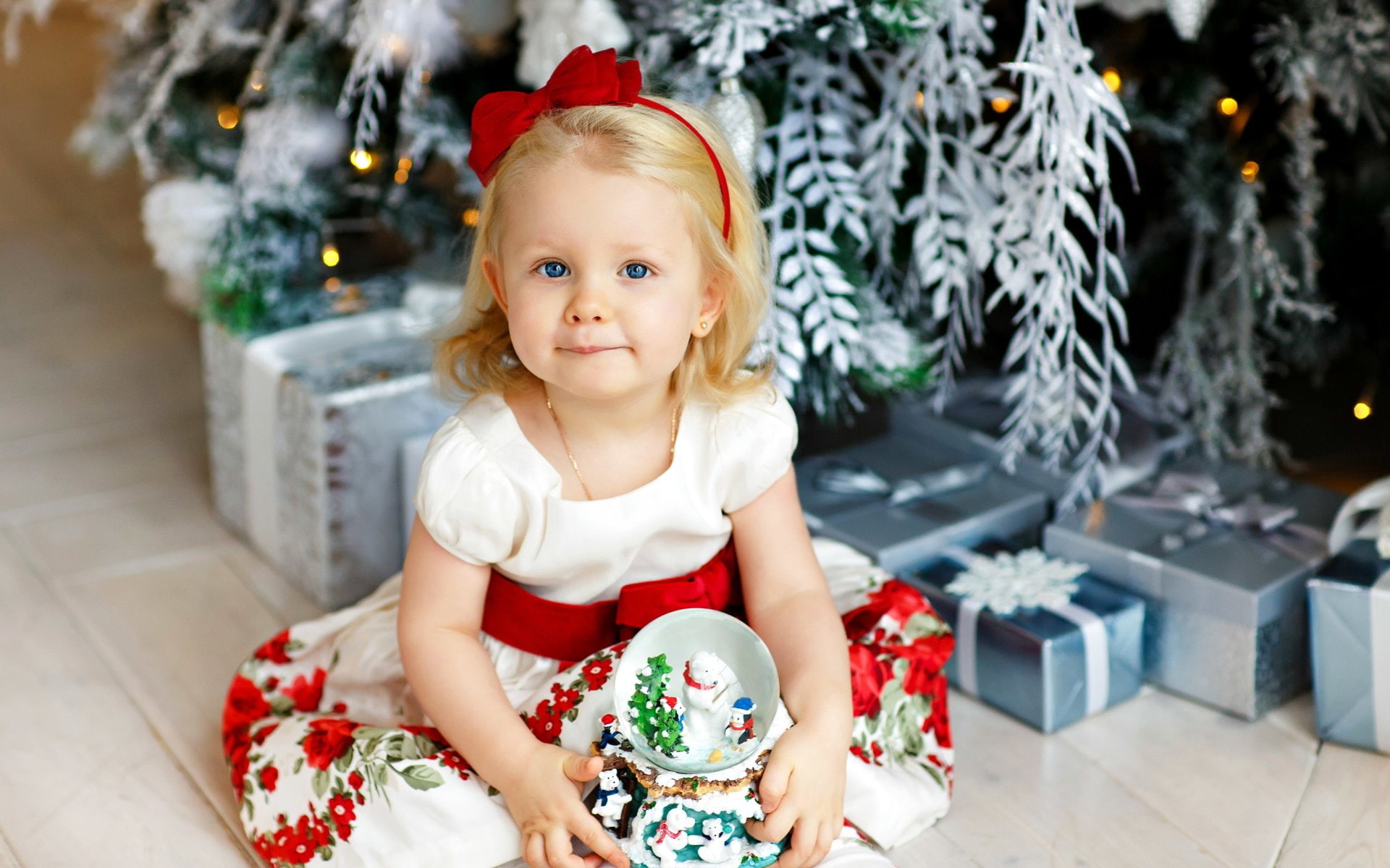 Little Girl, Cute, Photography, 1080P, Christmas Tree, Adorable, Child, Girl, Christmas, HD Wallpaper