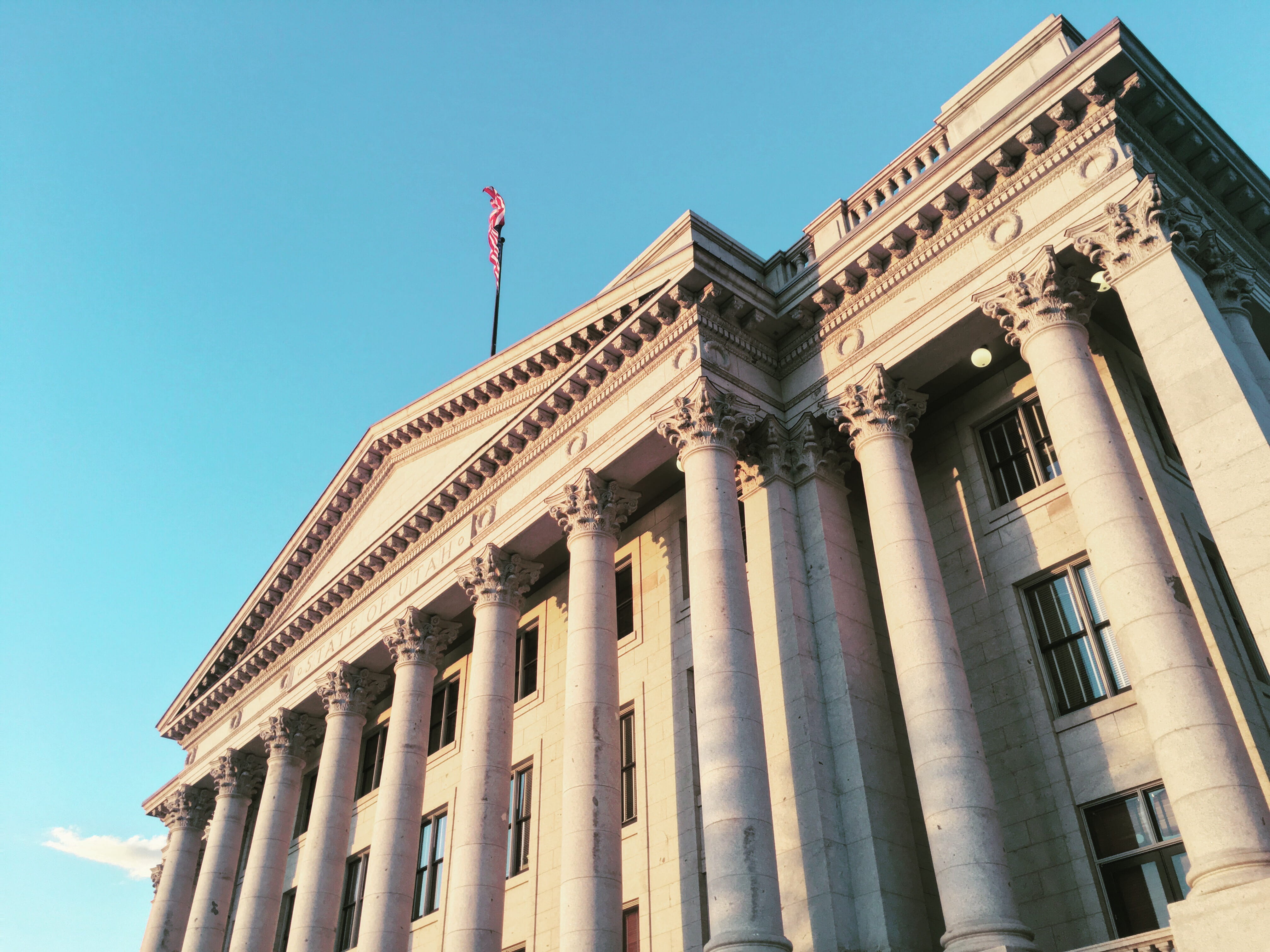sky, american flag, buildings, travel, america, slc, salt lake city, architecture, city, utah state capitol, courthouse, colonnade, flag, no people, history, HD Wallpaper