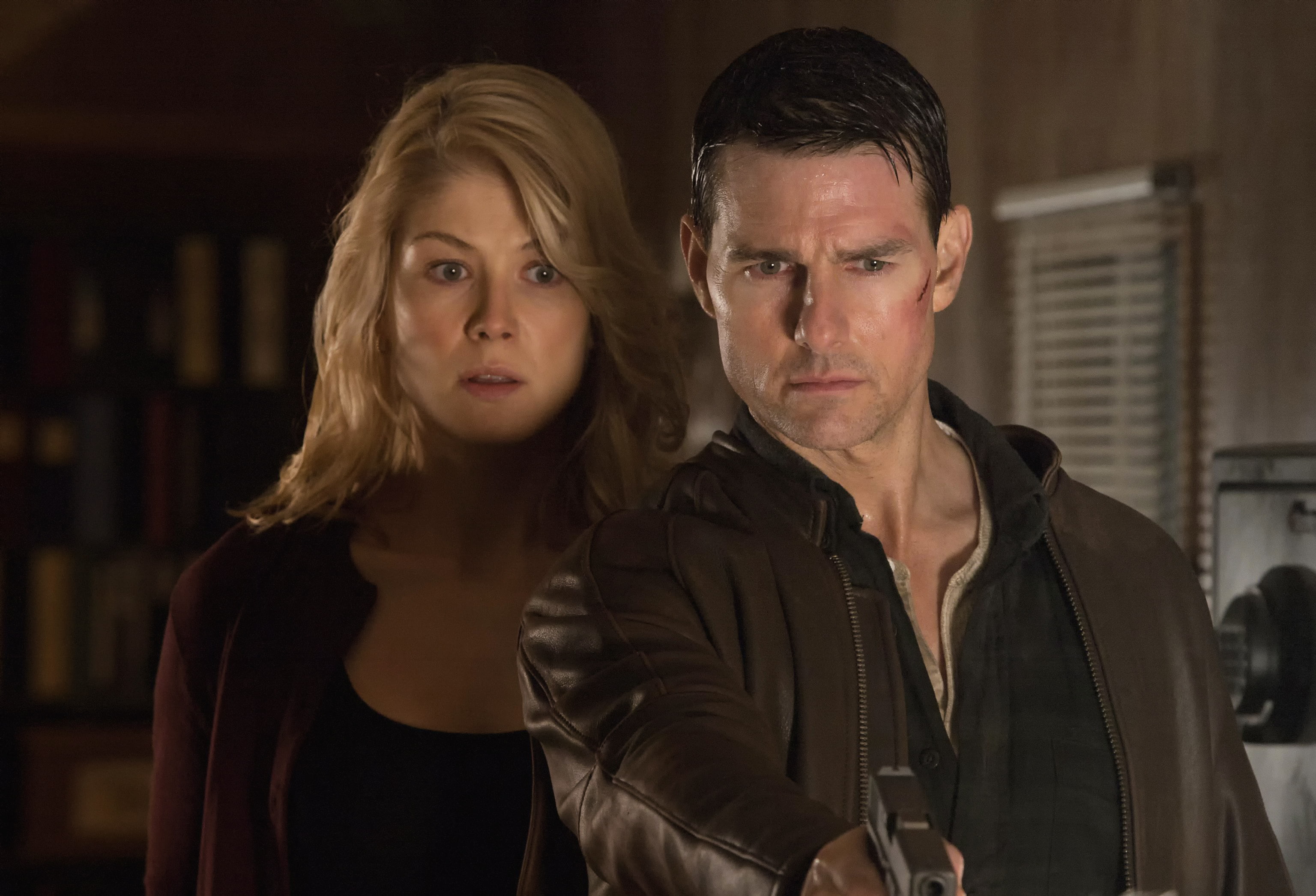 Thriller, action, Rosamund Pike, Tom Cruise, detective, Jack Reacher, 2K, crime, HD Wallpaper