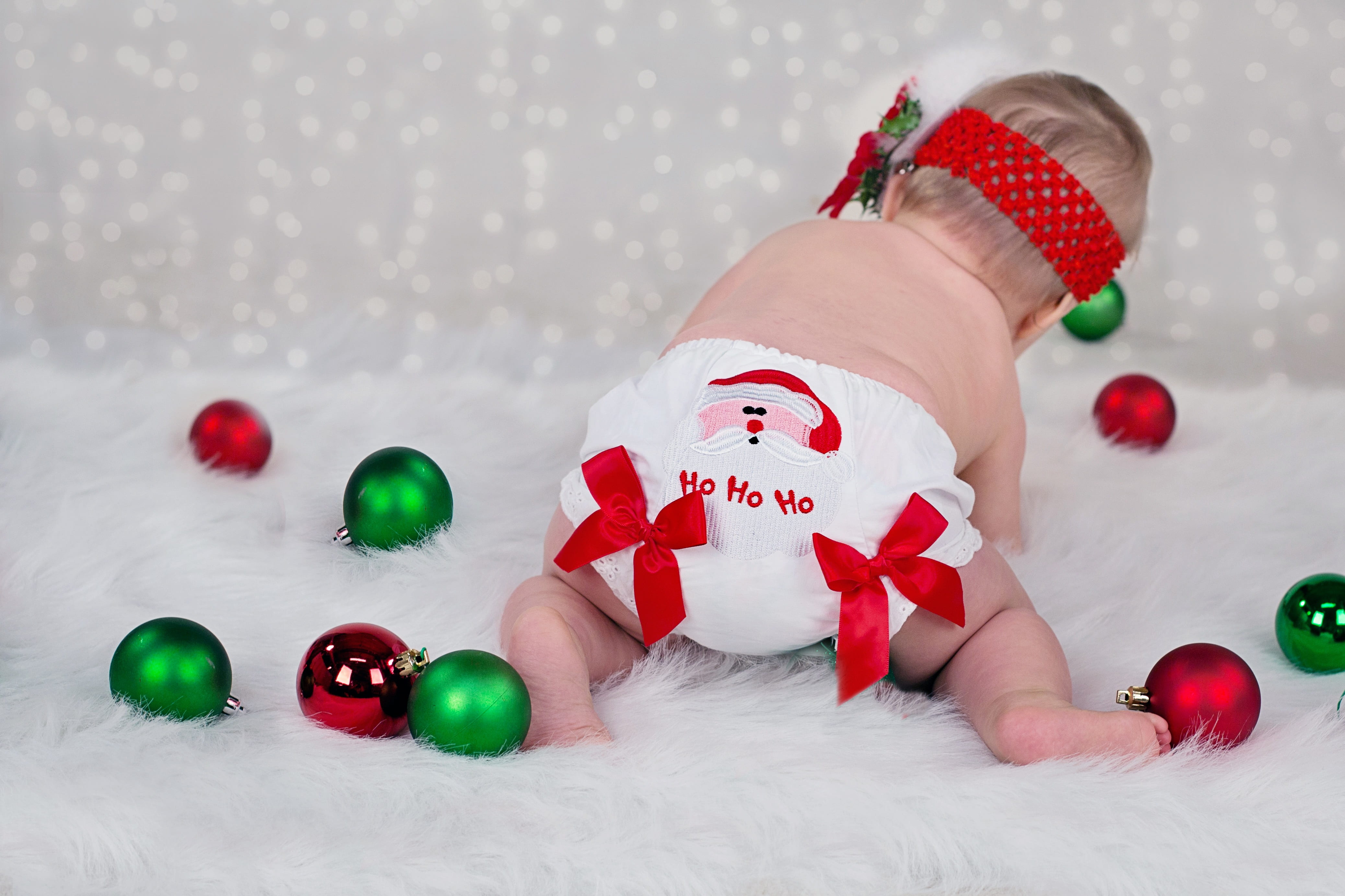 holiday, decoration, christmas decoration, maroon, snowing, green, nature, diaper, baubles, cold temperature, indoors, snow, xmas, ho ho ho, celebration, HD Wallpaper