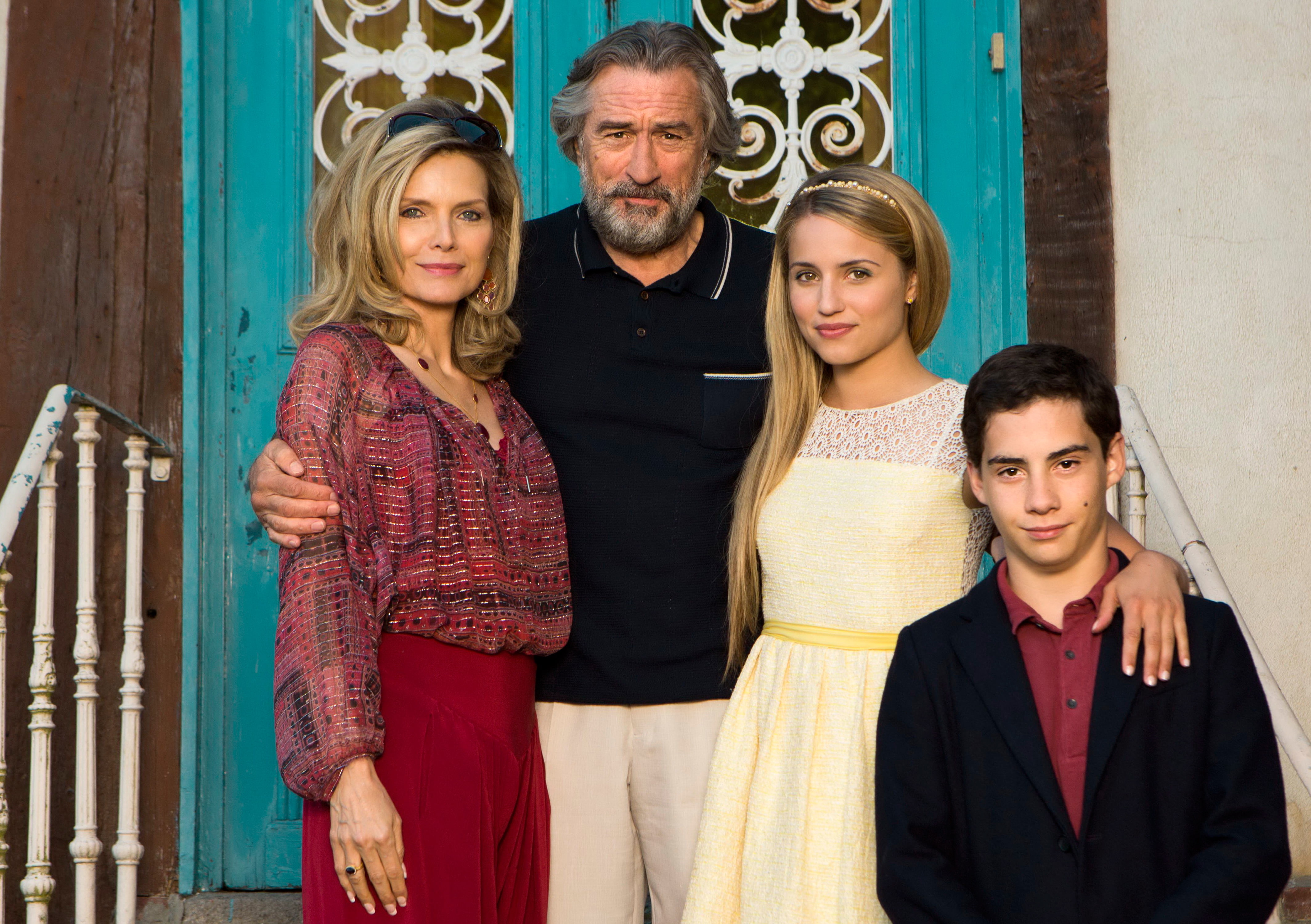 Michelle Pfeiffer, Dianna Agron, Robert De Niro, John D, The Family, 4K, Malavit, HD Wallpaper