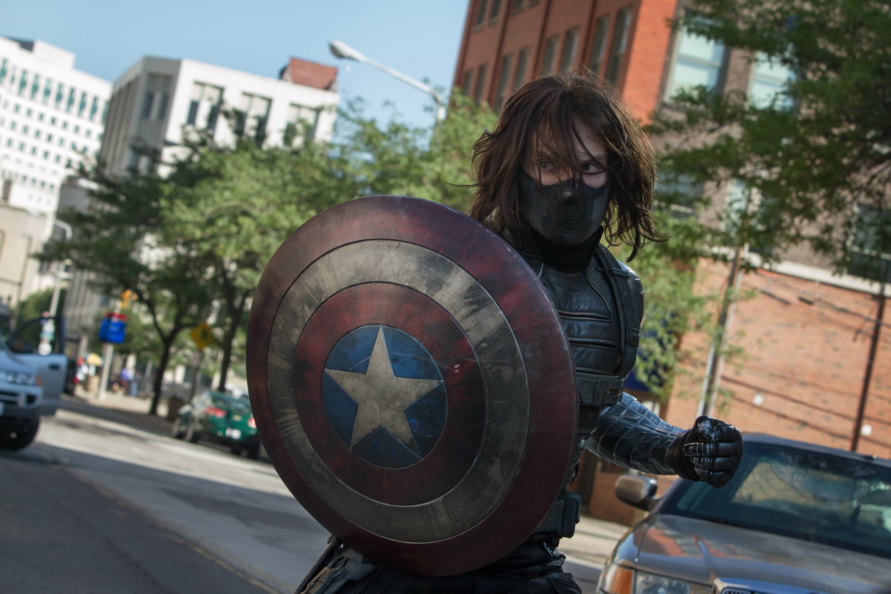 leisure activity, lifestyles, street, portrait, real people, 2014, city, built structure, day, road, Chris evans, young adult, building exterior, front view, HD Wallpaper