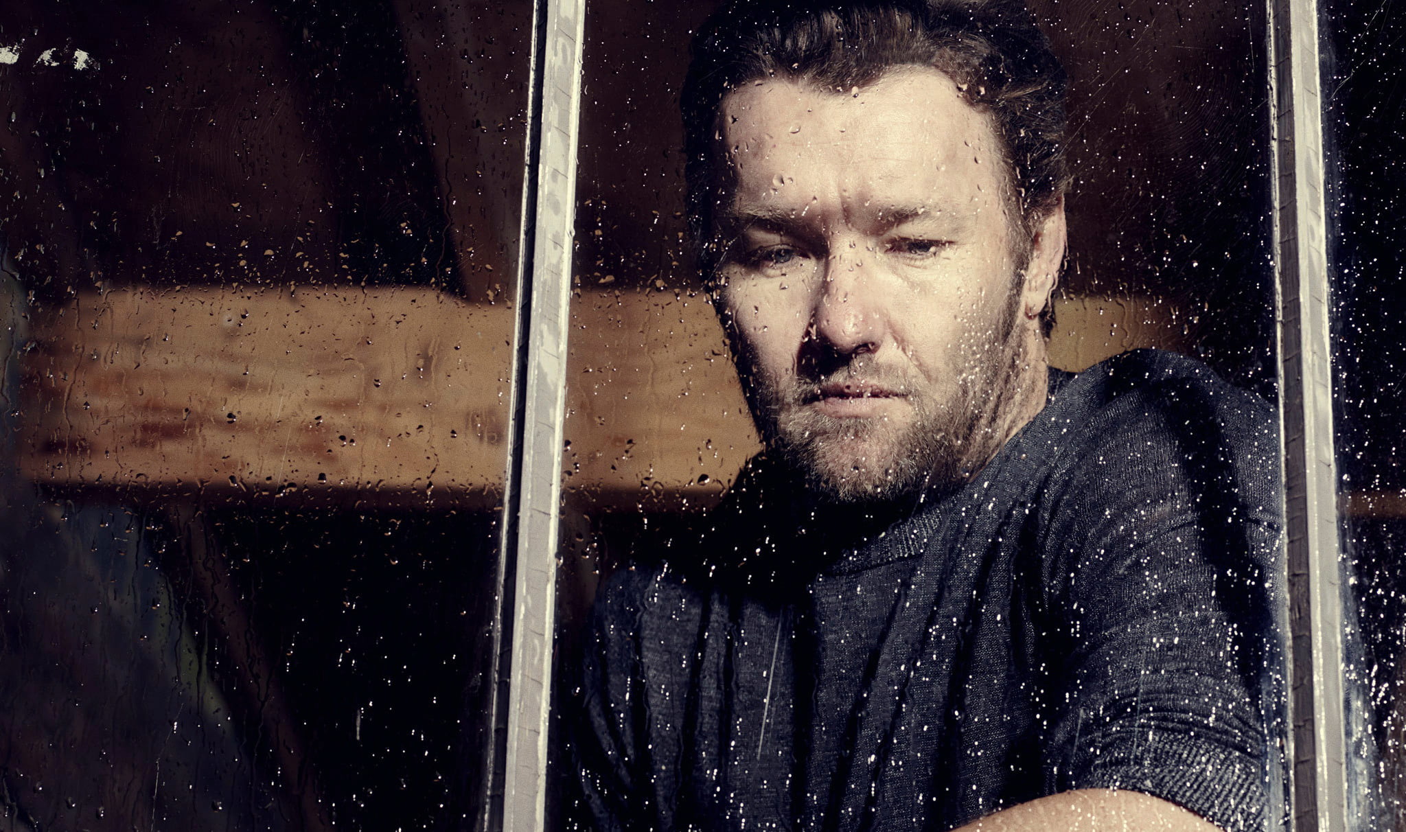 looking, actor, transparent, real people, joel edgerton, young men, raindrop, depression - sadness, men, contemplation, wet, s, sleeved, headshot, photo shoot, HD Wallpaper
