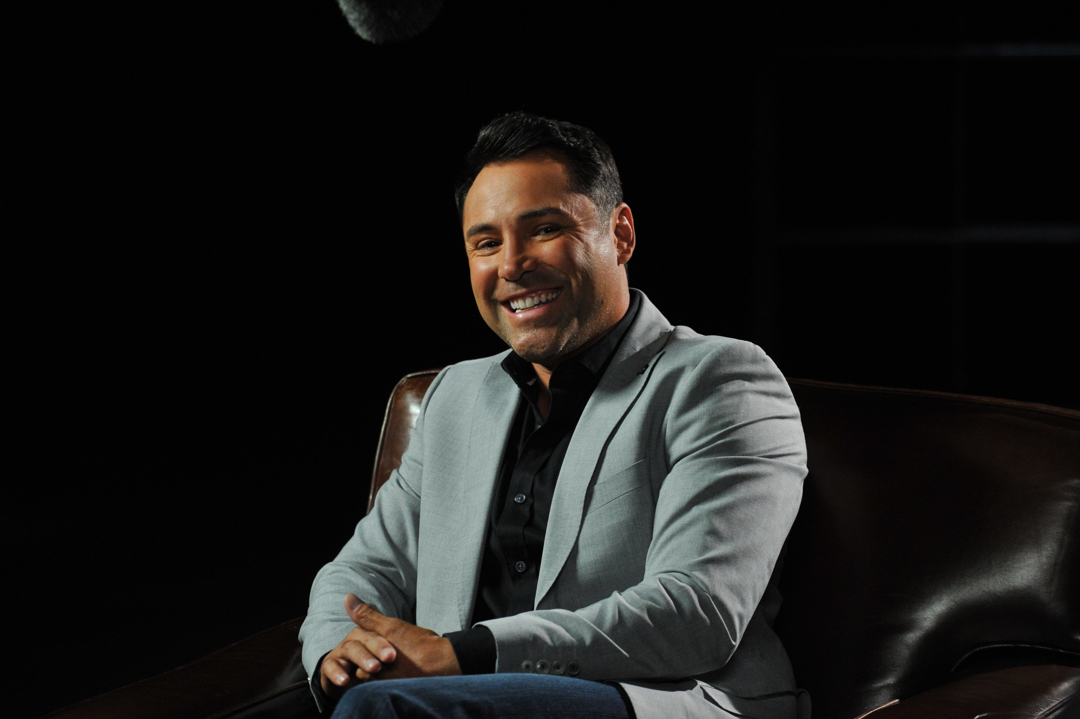 people, white Collar Worker, males, businessman, male Beauty, three quarter length, oscar de la hoya, confidence, professional Occupation, casual, boxer, HD Wallpaper