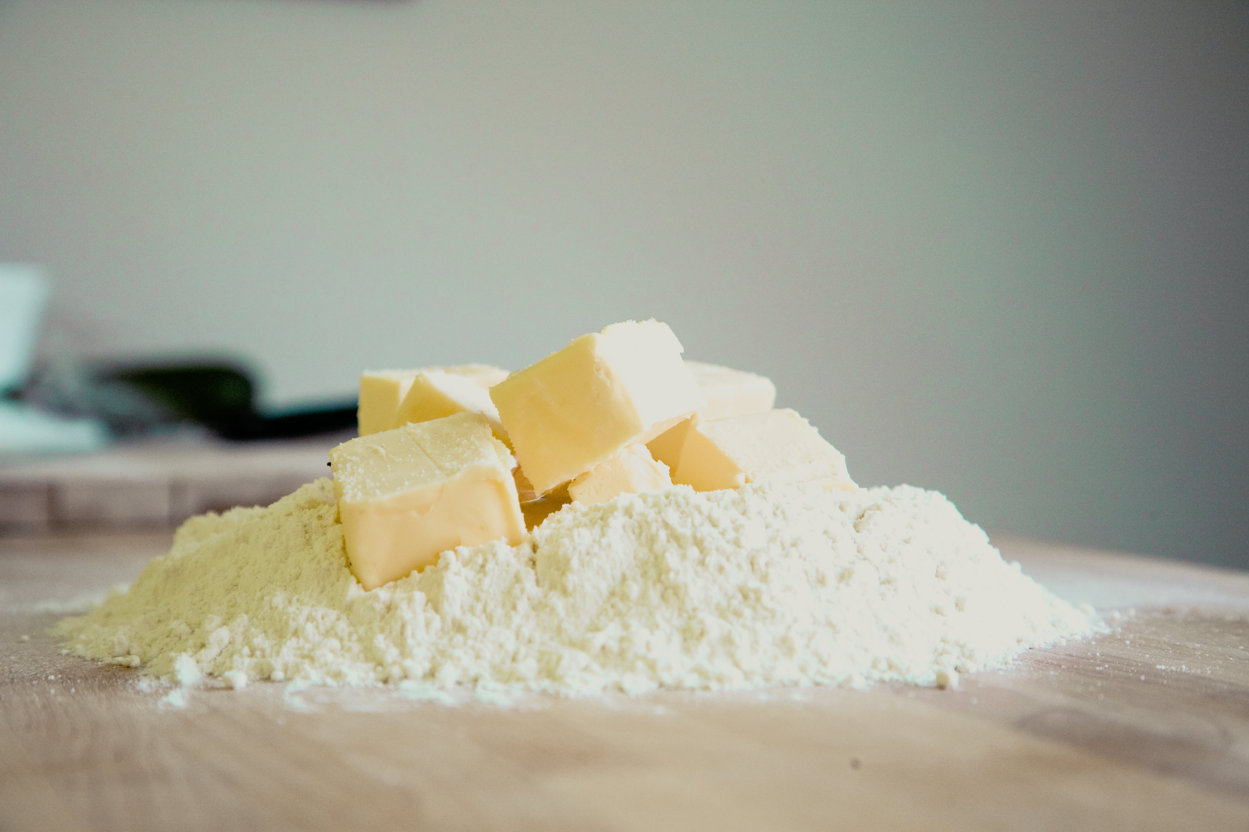 dairy product, studio shot, sweet, wellbeing, yellow, selective focus, dough, close-up, ready-to-eat, freshness, egg yolk, wooden, brown, sweet food, food, HD Wallpaper