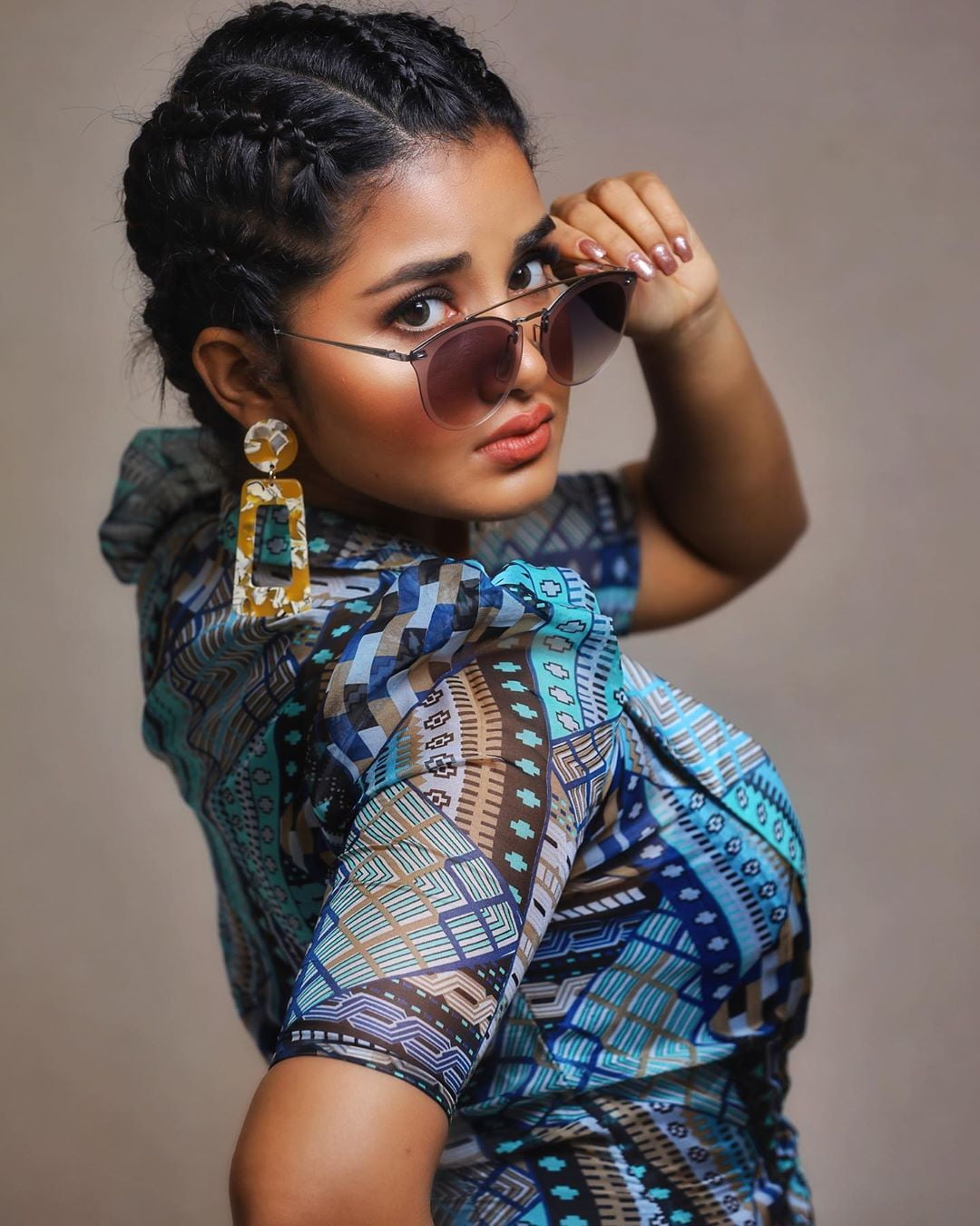 720P, celebrity, model, Anupama, Indian actors, curly hair, Phone HD Wallpaper