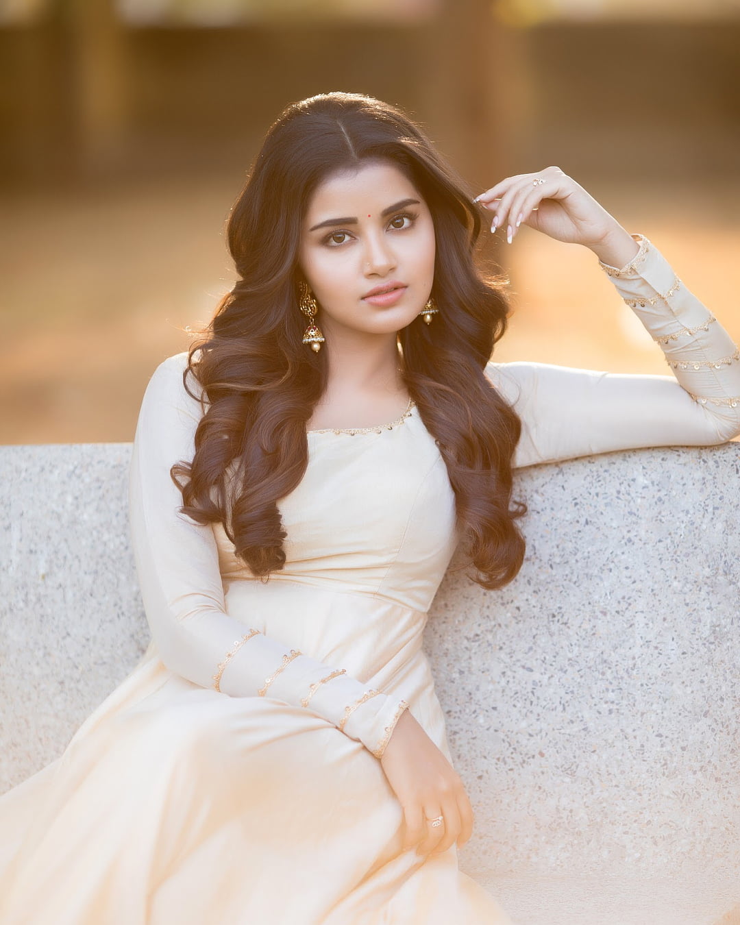 Anupama, celebrity, 720P, Indian actors, model, actress, Phone HD Wallpaper