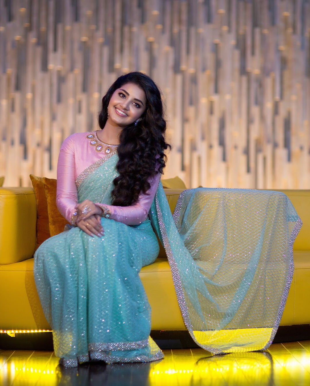 model, Anupama, actress, 720P, celebrity, Phone HD Wallpaper