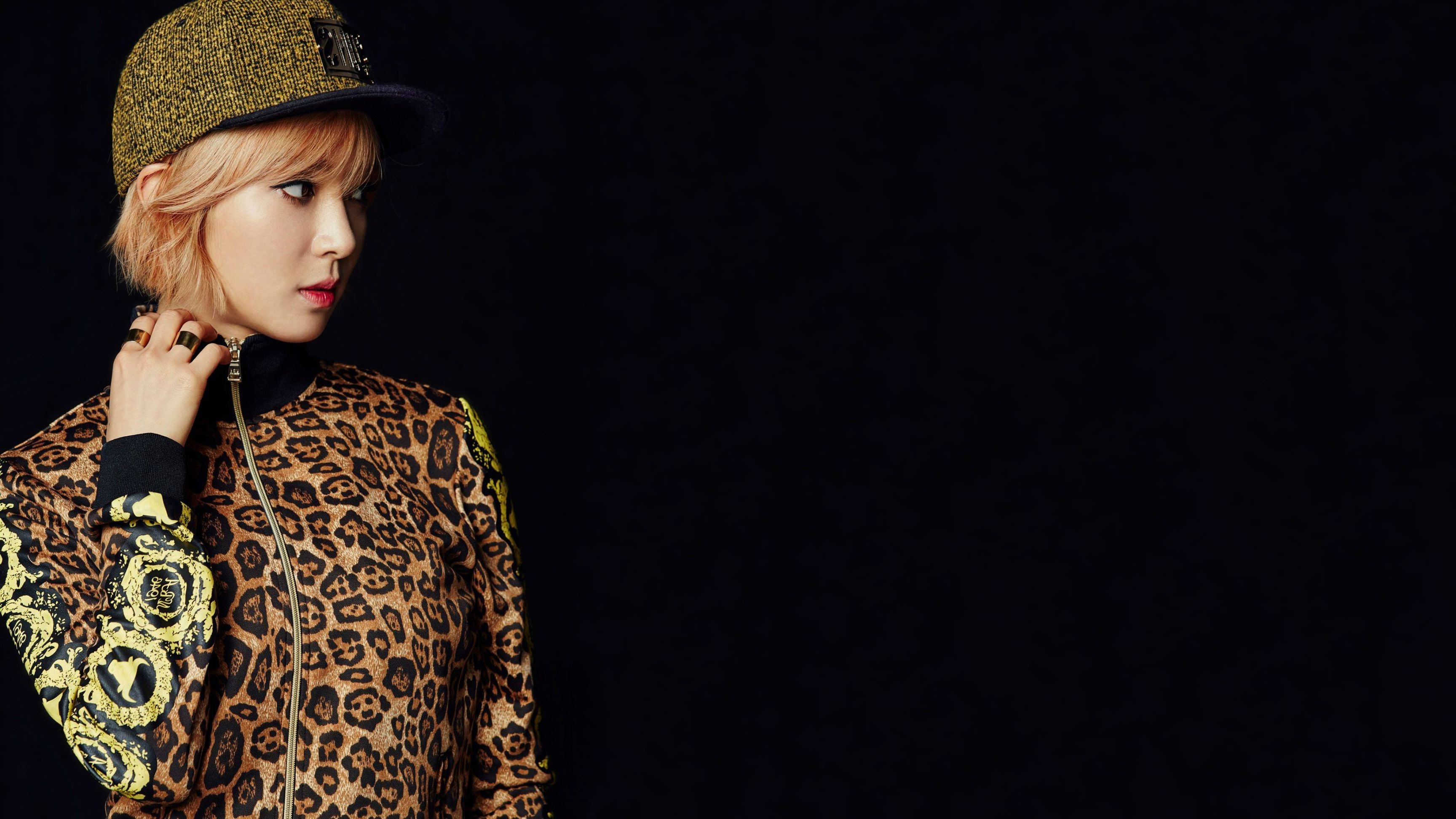young adult, dyed red hair, K pop, studio shot, warm clothing, portrait, indoors, women, looking, hat, young women, beautiful people, fashion, clothing, HD Wallpaper