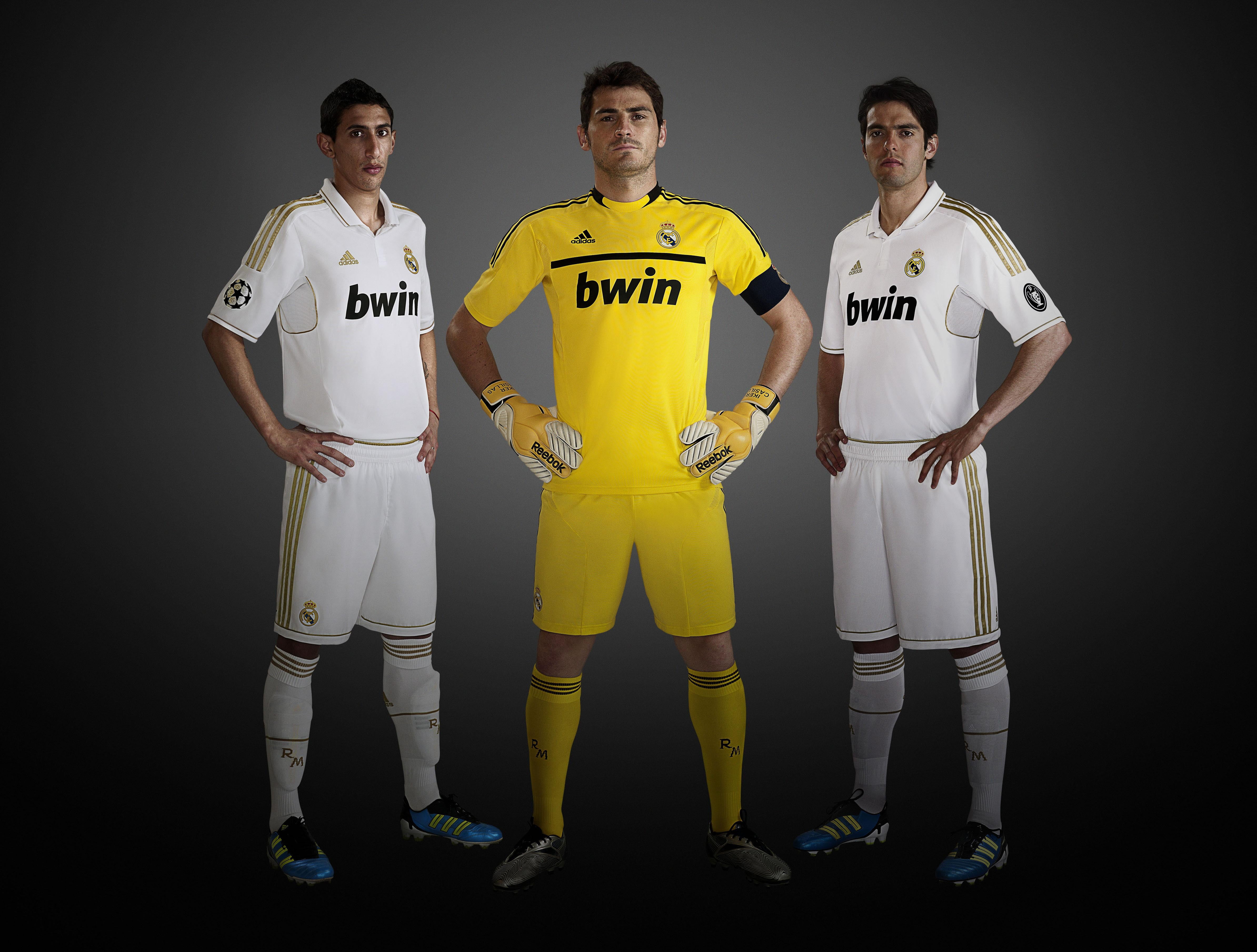 Real Madrid, 4K, illustration, team, two, front View, casillas, standing, contemplation, competition, males, men, mary, isolated, form, t-shirt, uniform, HD Wallpaper
