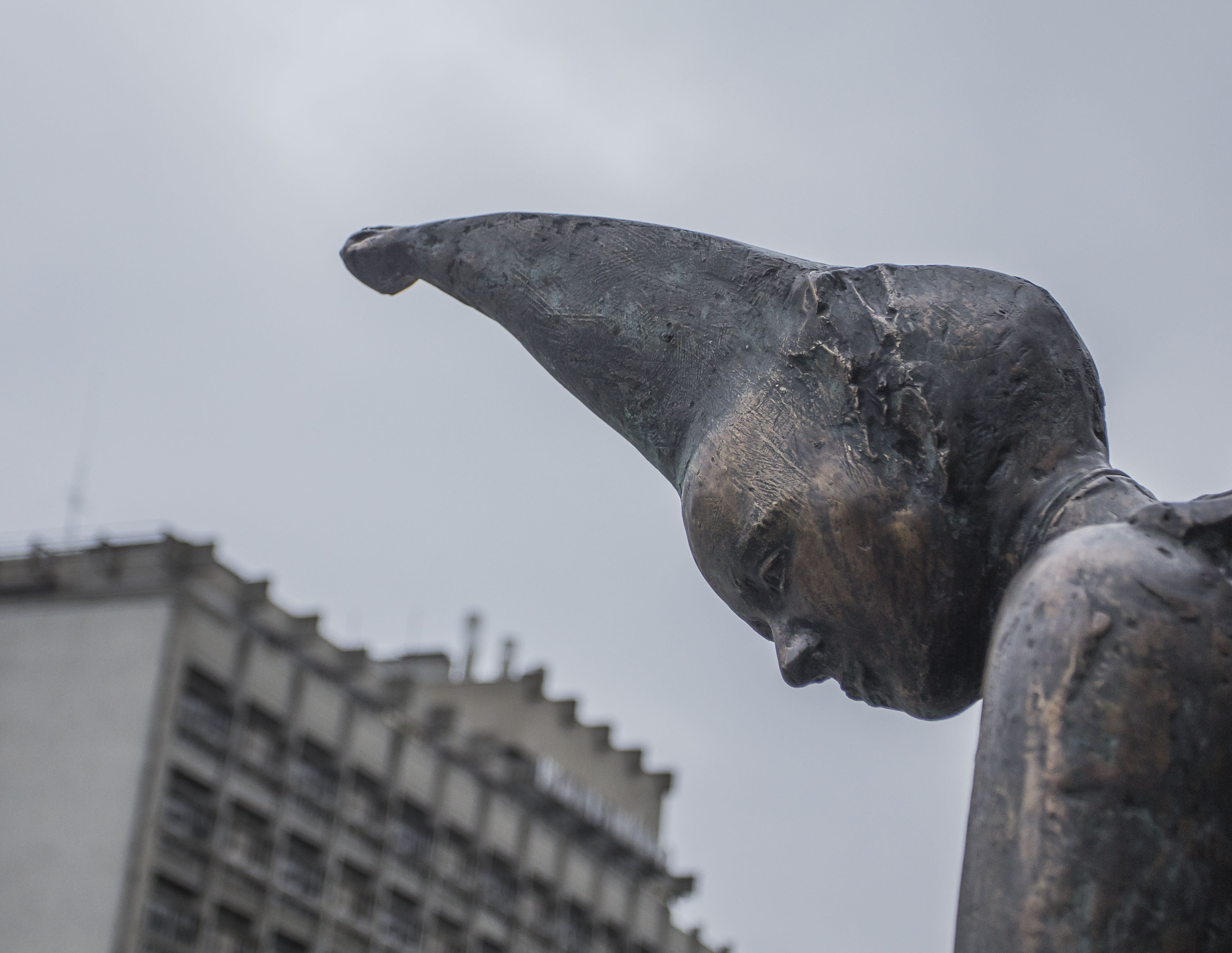 statue, mental illness, horrible, close-up, animal wildlife, city, sad clown, animals in the wild, animal head, sculpture, animal, nature, cruel, no people, HD Wallpaper