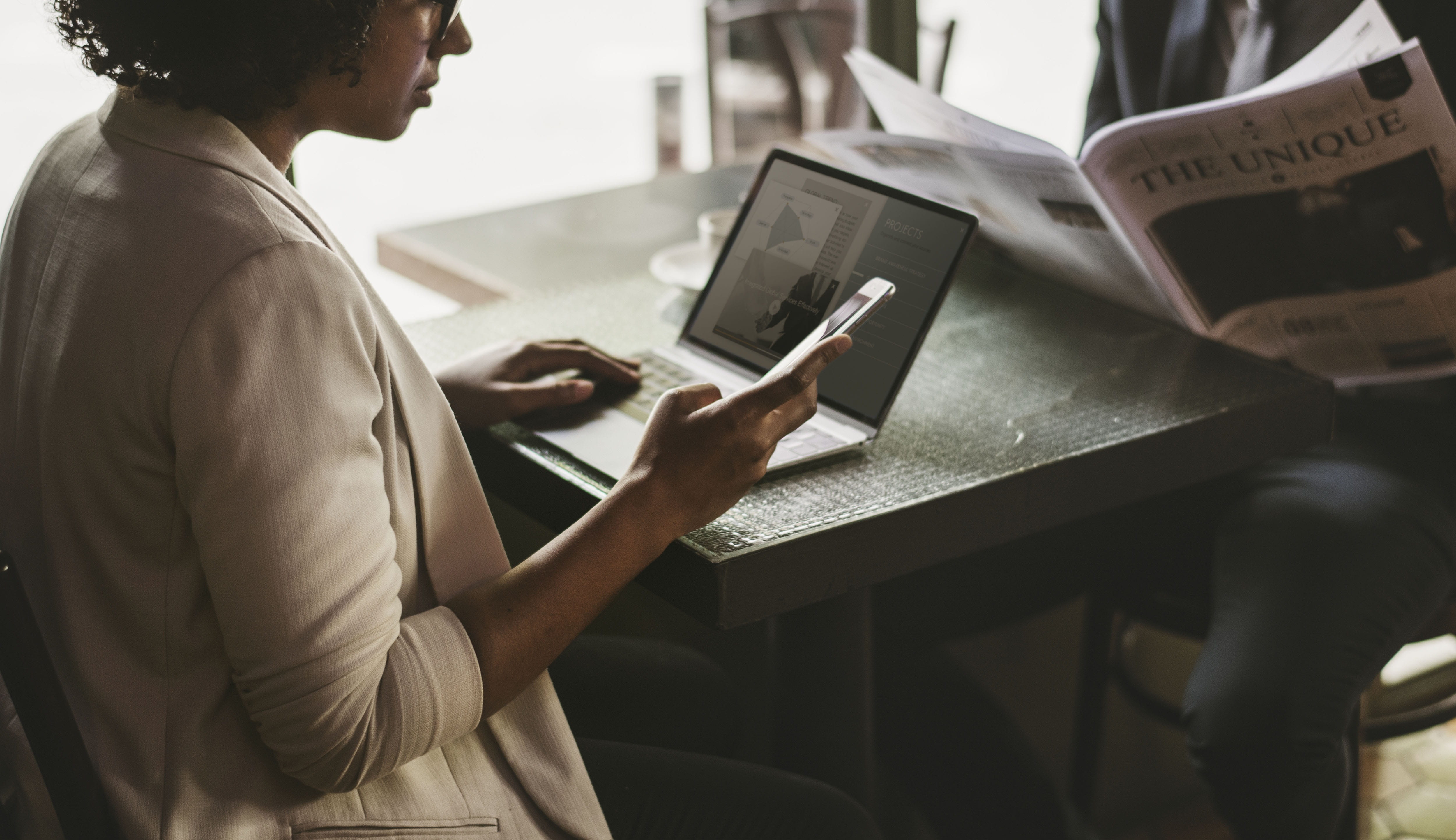 daily news, adult, concentration, working, couple, beautiful, convenience, holding, indoors, financial, global, african american, business person, connection, HD Wallpaper