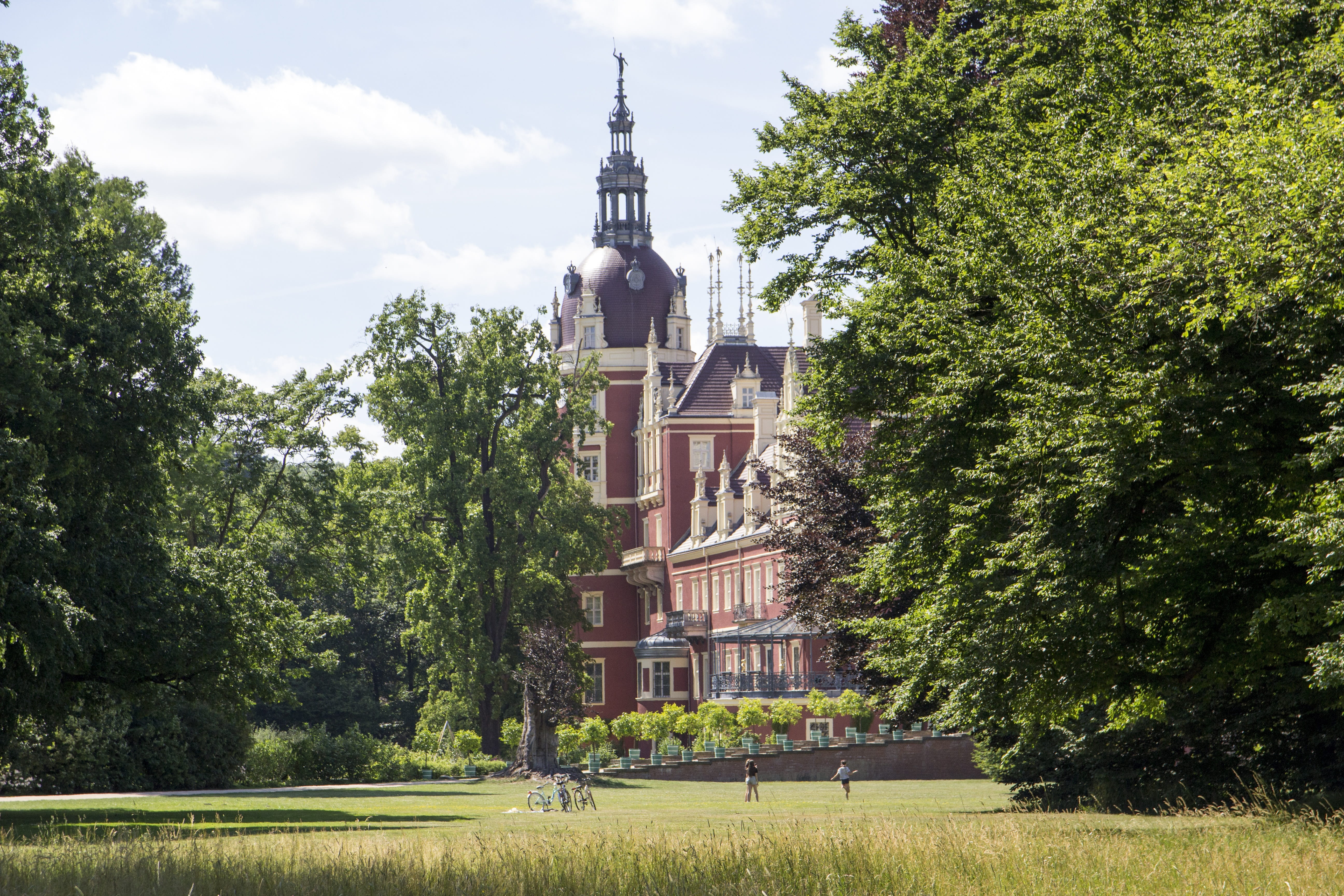 summer, new castle, green color, spire, castle, outdoors, landscape park, religion, tourist attraction, germany, upper lusatia, places of interest, built structure, HD Wallpaper