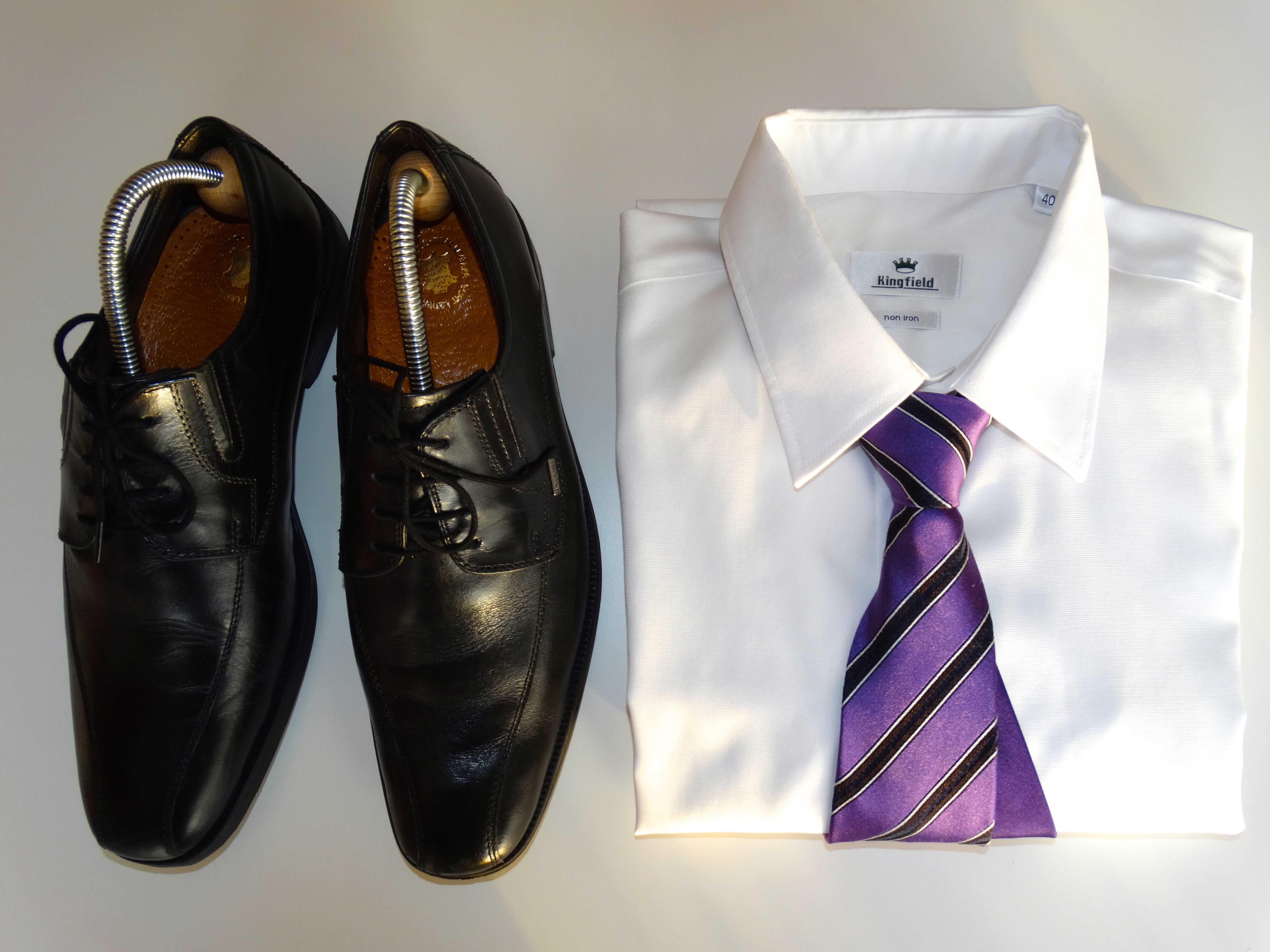 shoes, studio shot, pair, close-up, menswear, dress, violet, indoors, Workwear, directly above, black, white, well-dressed, still life, black color, purple, HD Wallpaper