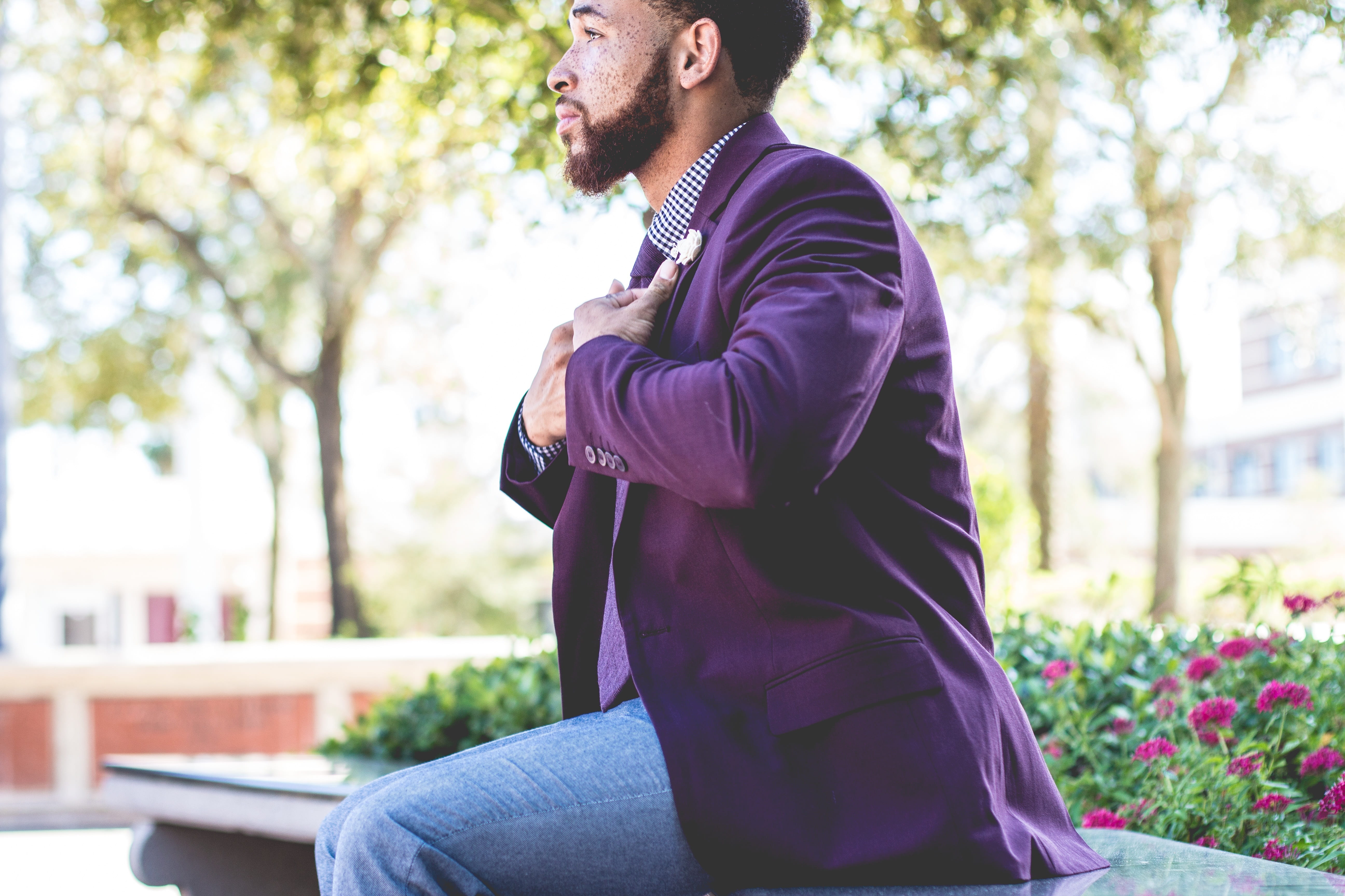 front, suit, plants, fashion, flowers, outdoors, focus on foreground, man, bokeh, tree, sitting, clothing, mid adult, nature, adult, necktie, street, plant, HD Wallpaper
