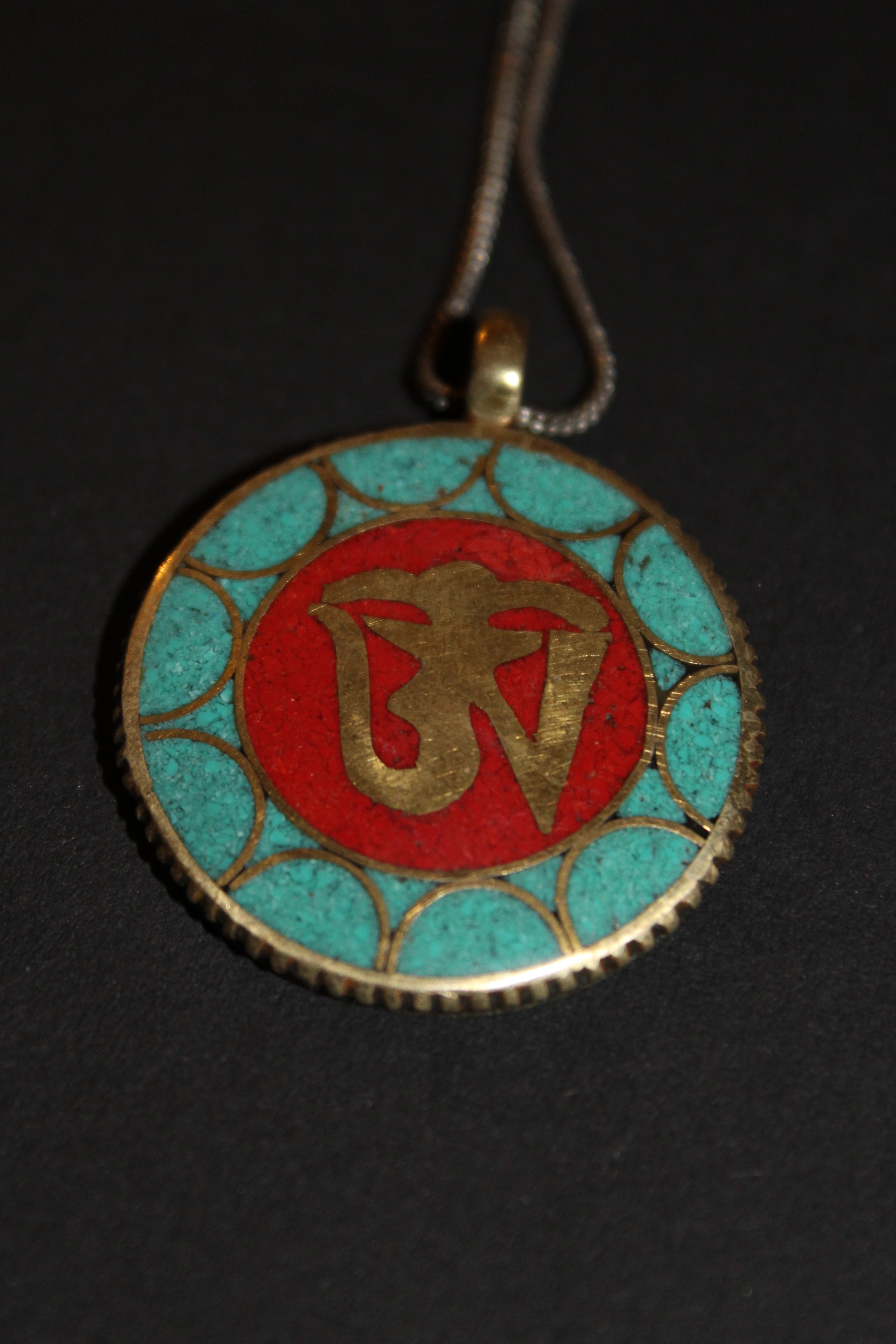 celebration, necklace, heart shape, no people, craft, chain, red, pendant, shape, art and craft, jewelry, medallion, indoors, circle, close-up, india, pendants, Phone HD Wallpaper