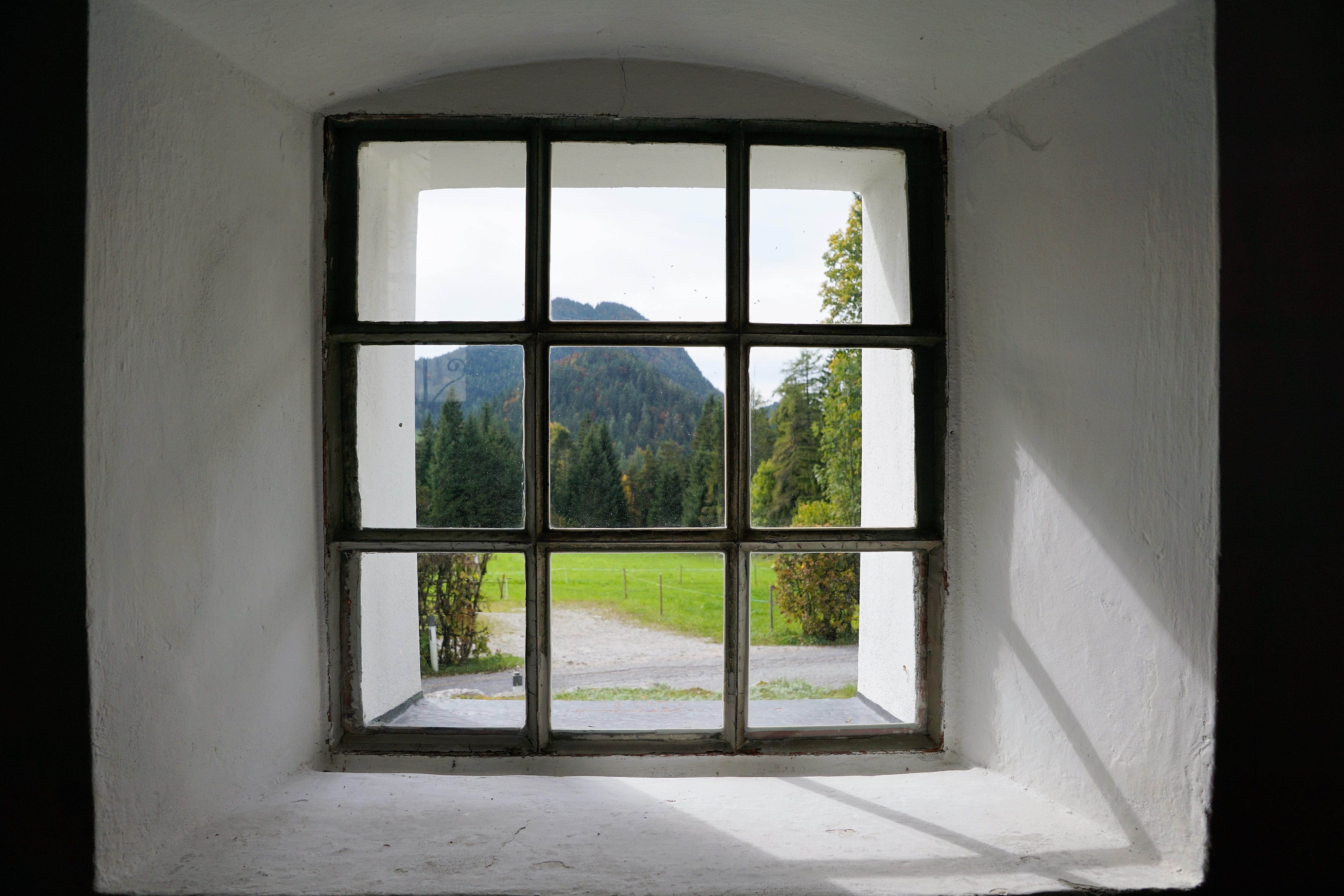 summer, house, trees, window, room, clouds, snow, idyllic, scheffau, hintersteiner lake, mood, dream landscape, autumn, austria, green, architecture, tree, HD Wallpaper