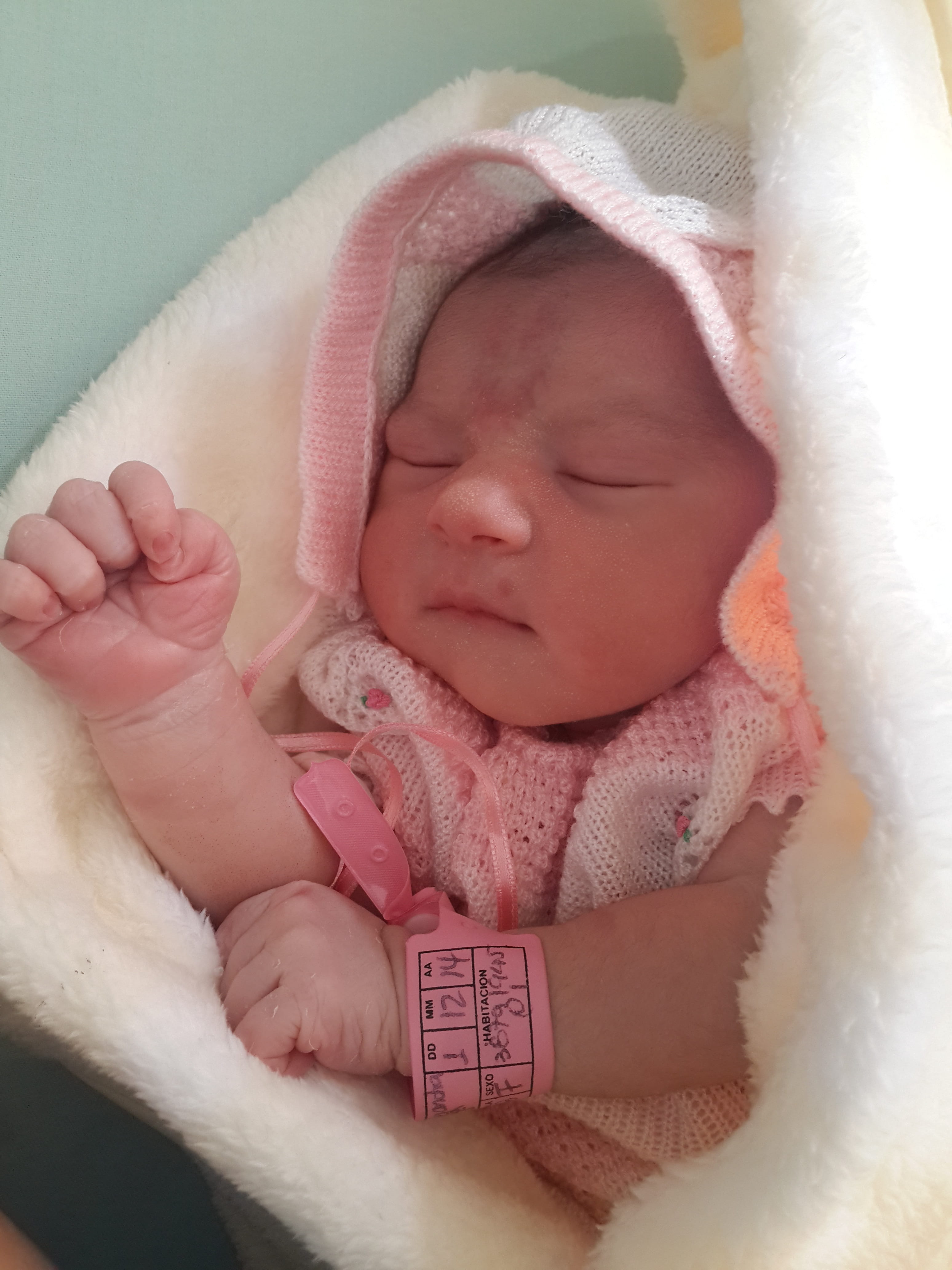 cute, baby, blanket, babyhood, Child, sleeping, Life, 4K, beginnings, babies only, real people, warm clothing, kid, young, eyes closed, indoors, newborn, Phone HD Wallpaper
