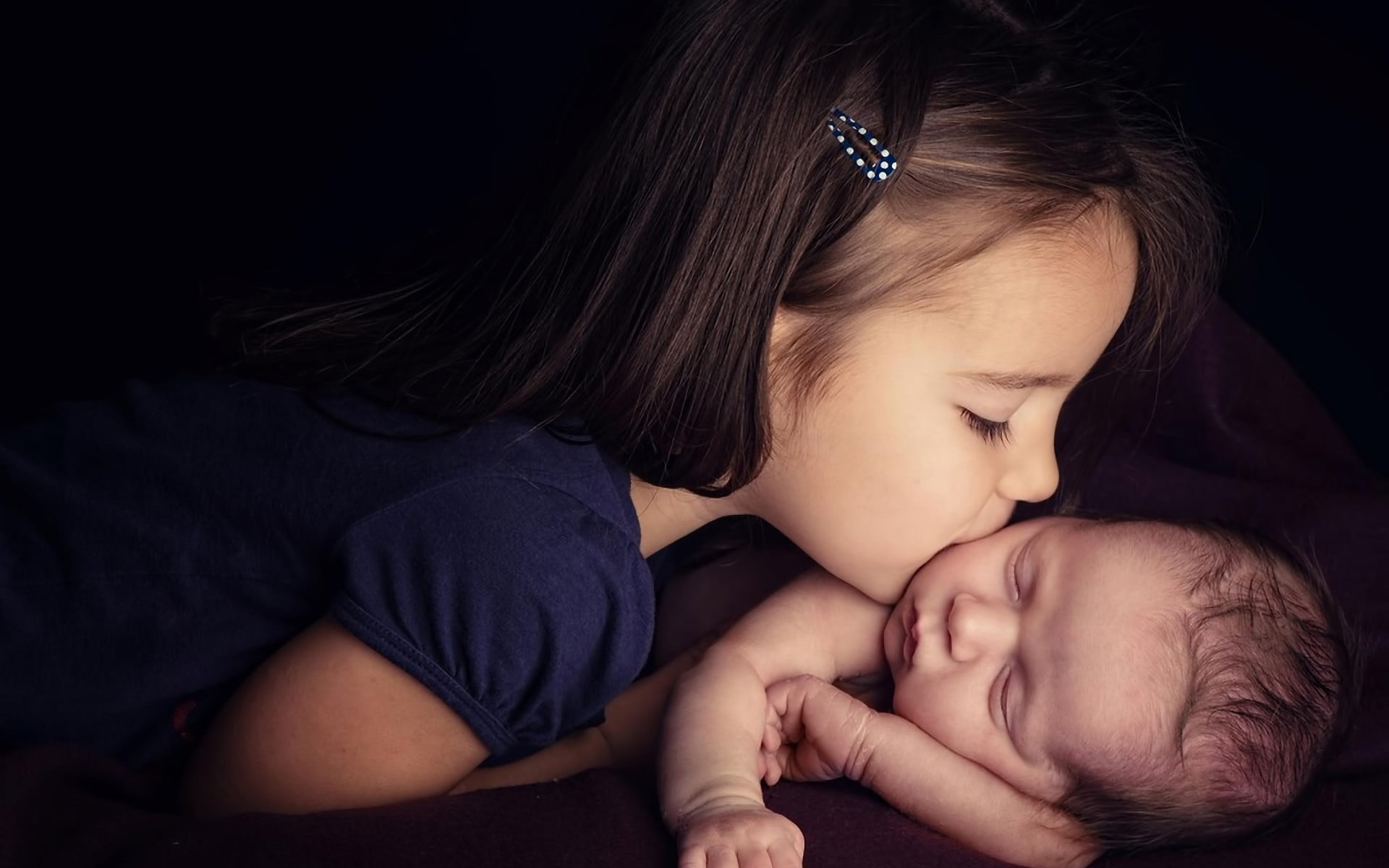 love, child, mother, togetherness, s, childhood, bonding, tenderness, family with one child, kids, females, innocence, neck, young, girl, care, crew, shirt, HD Wallpaper