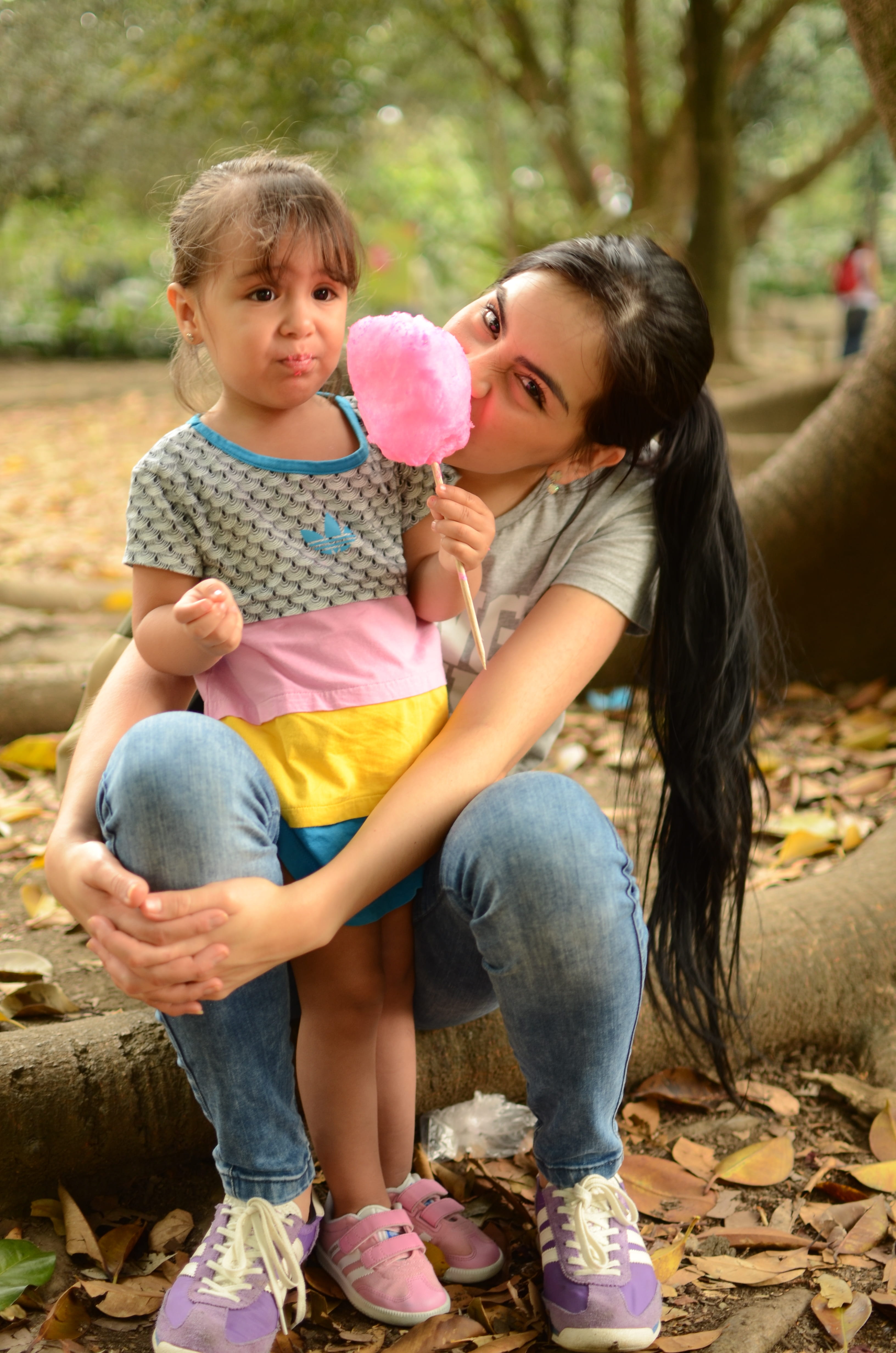 son, outdoors, mother, hairstyle, pregnancy, adult, mama, baby, girls, super mom, stone, trunk, parents, new born, people, bebe, marriage, day, sister, Phone HD Wallpaper