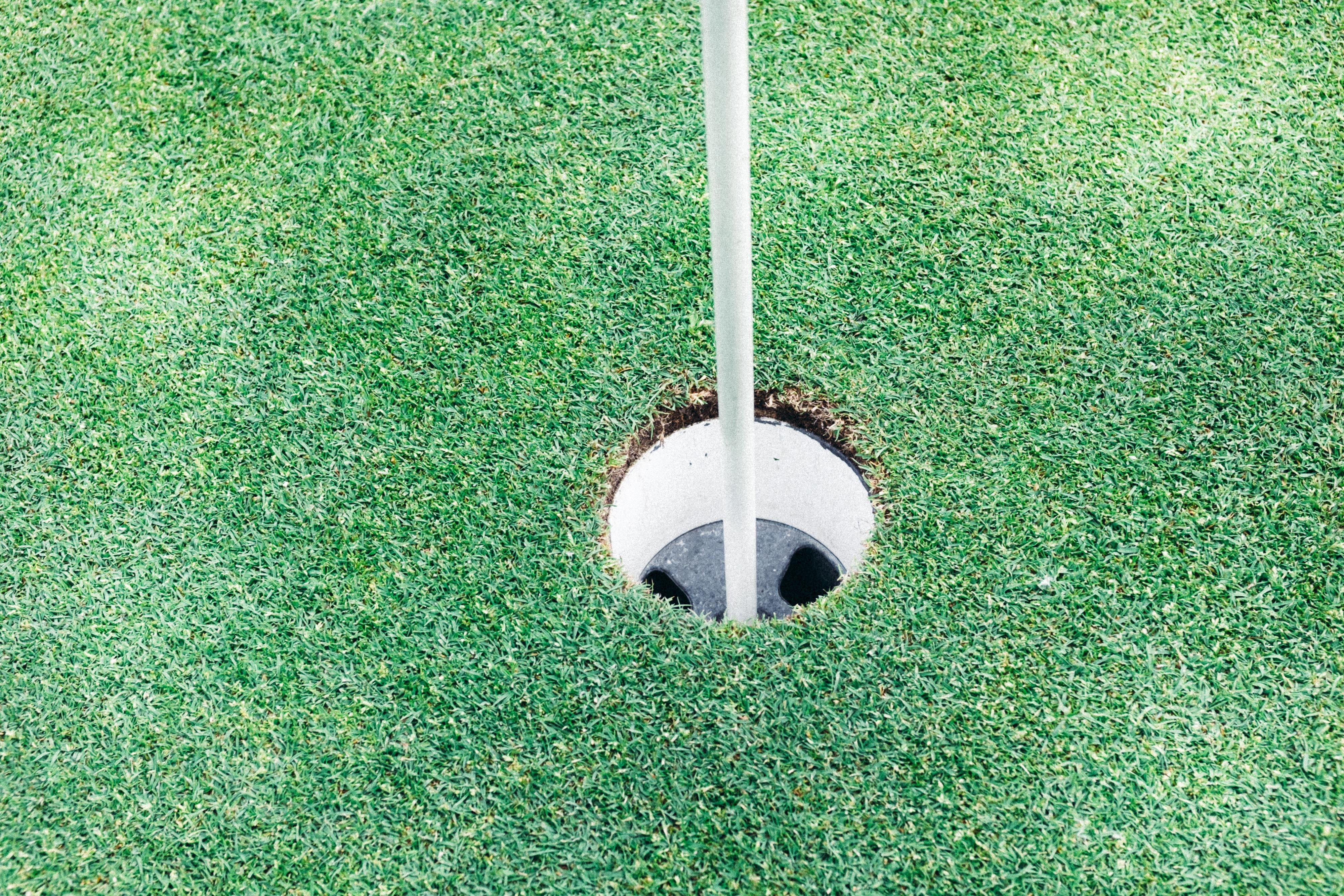 sport, holiday, golf course, masters, ball, grass, outdoors, beautiful, putting green, retirement, green color, high angle view, game, play, course, flag, HD Wallpaper