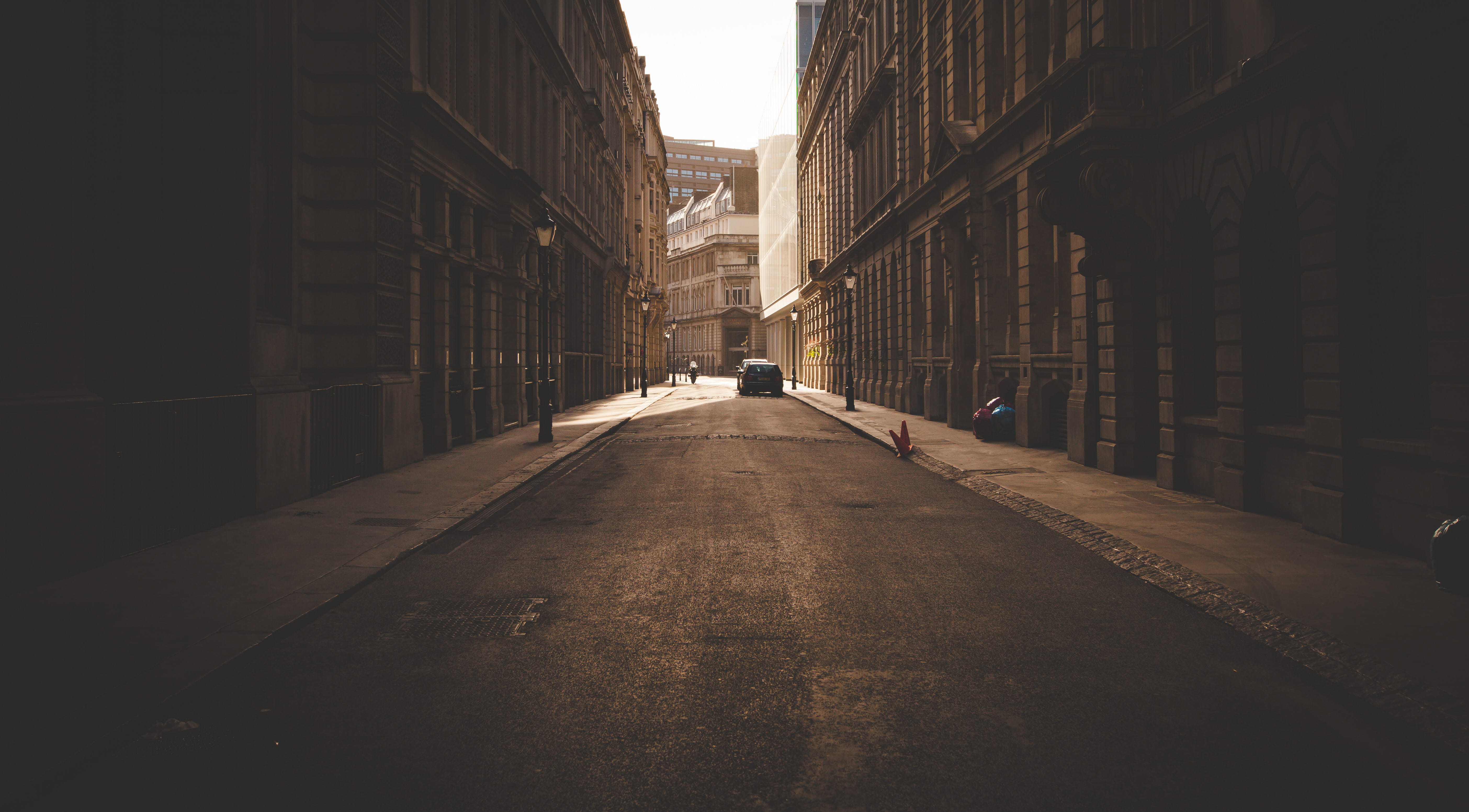 built Structure, daytime, 5K, brown, tall, urban Scene, residential district, mode of transportation, building, car, architectural, cityscape, tilt Shift Lens, HD Wallpaper