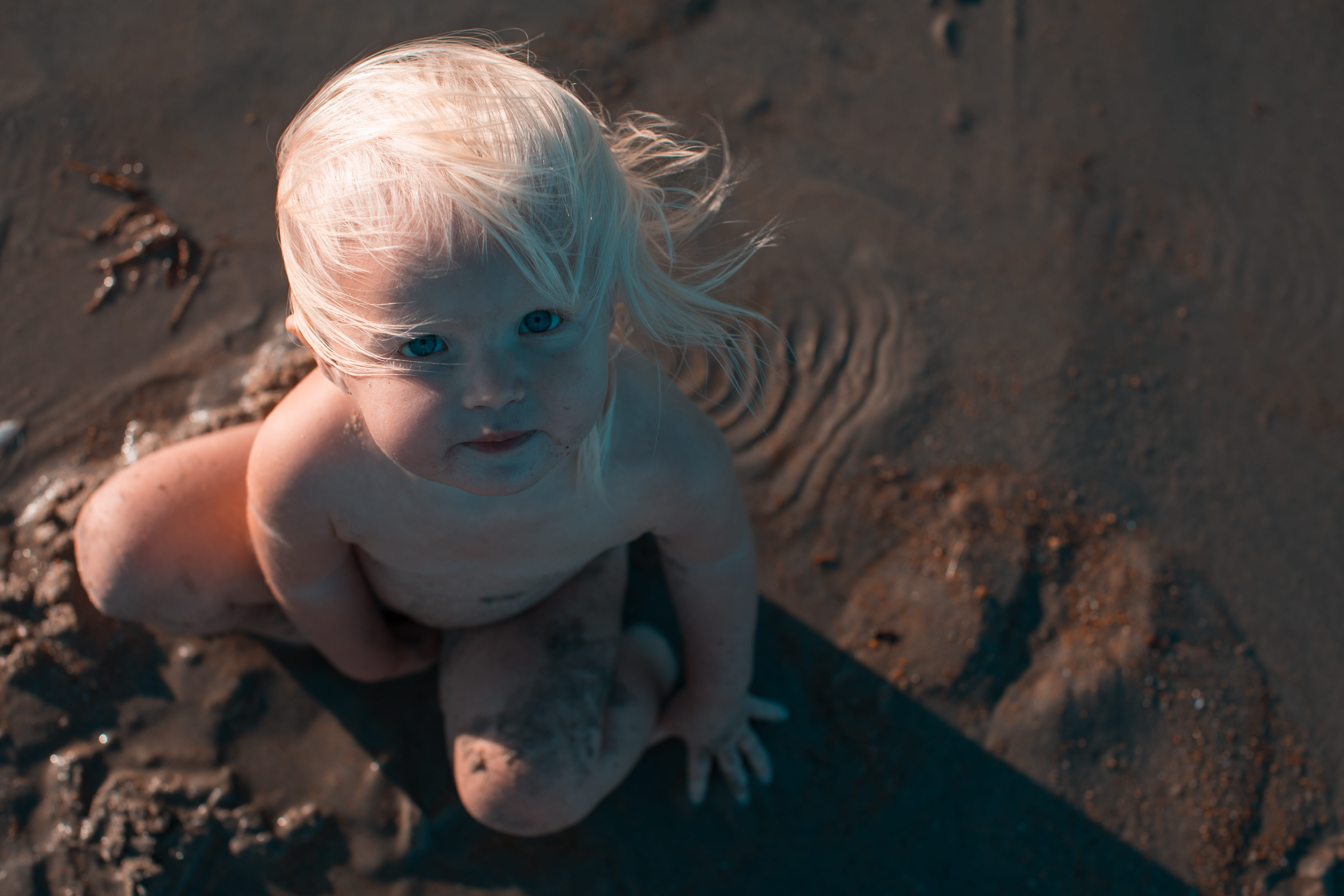 real people, ocean, shirtless, toddler, love, day, water, blond hair, derek thomson, child, 5K, infant, cute, looking at camera, girls, innocence, outdoors, HD Wallpaper