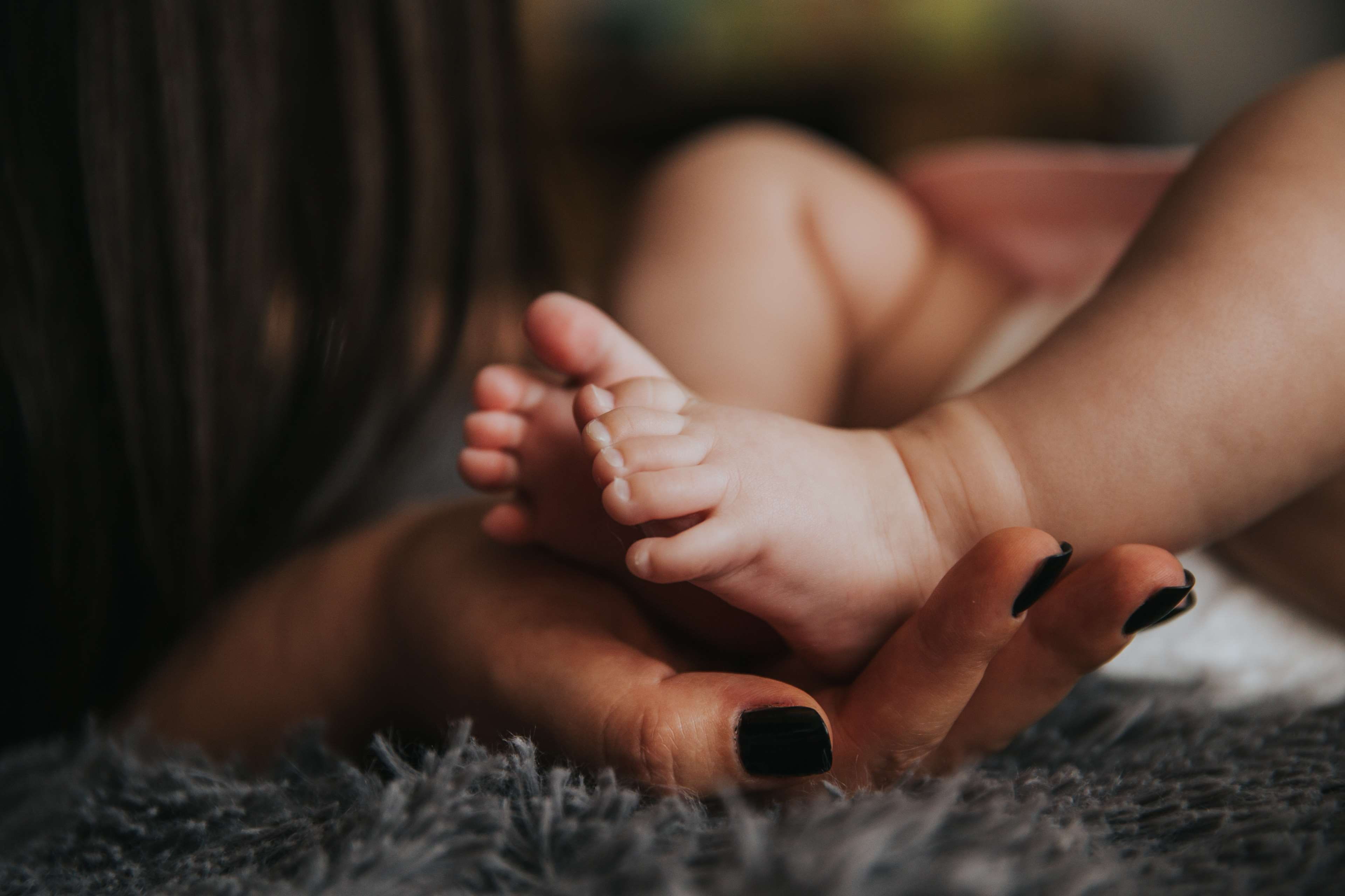 relationship, two people, young, people, infant, love, newborn, legs, warmth, body part, selective focus, nails, barefoot, close-up, life, females, indoors, HD Wallpaper