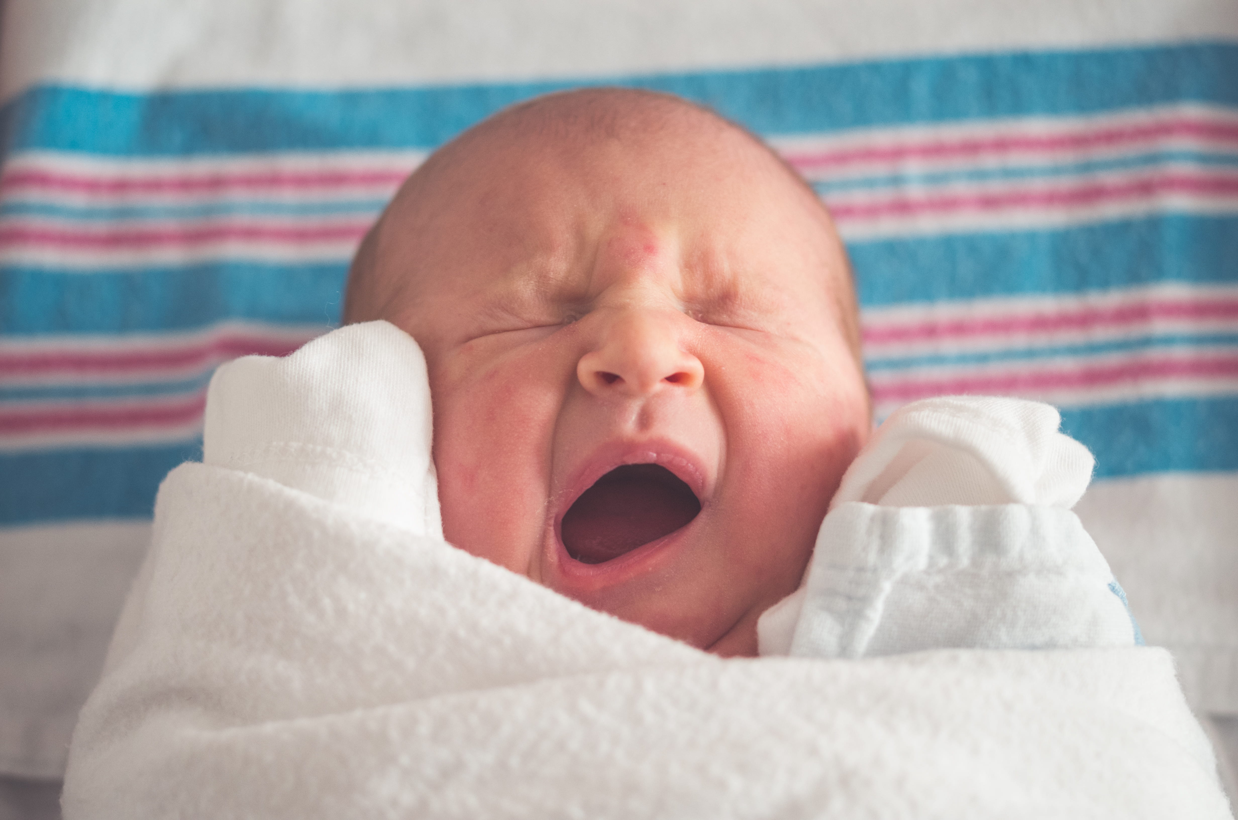 emotion, newborn, towel, eyes closed, human mouth, yawn, girl, human body part, headshot, baby, human face, crying, cry, indoors, mouth open, kid, 4K, HD Wallpaper