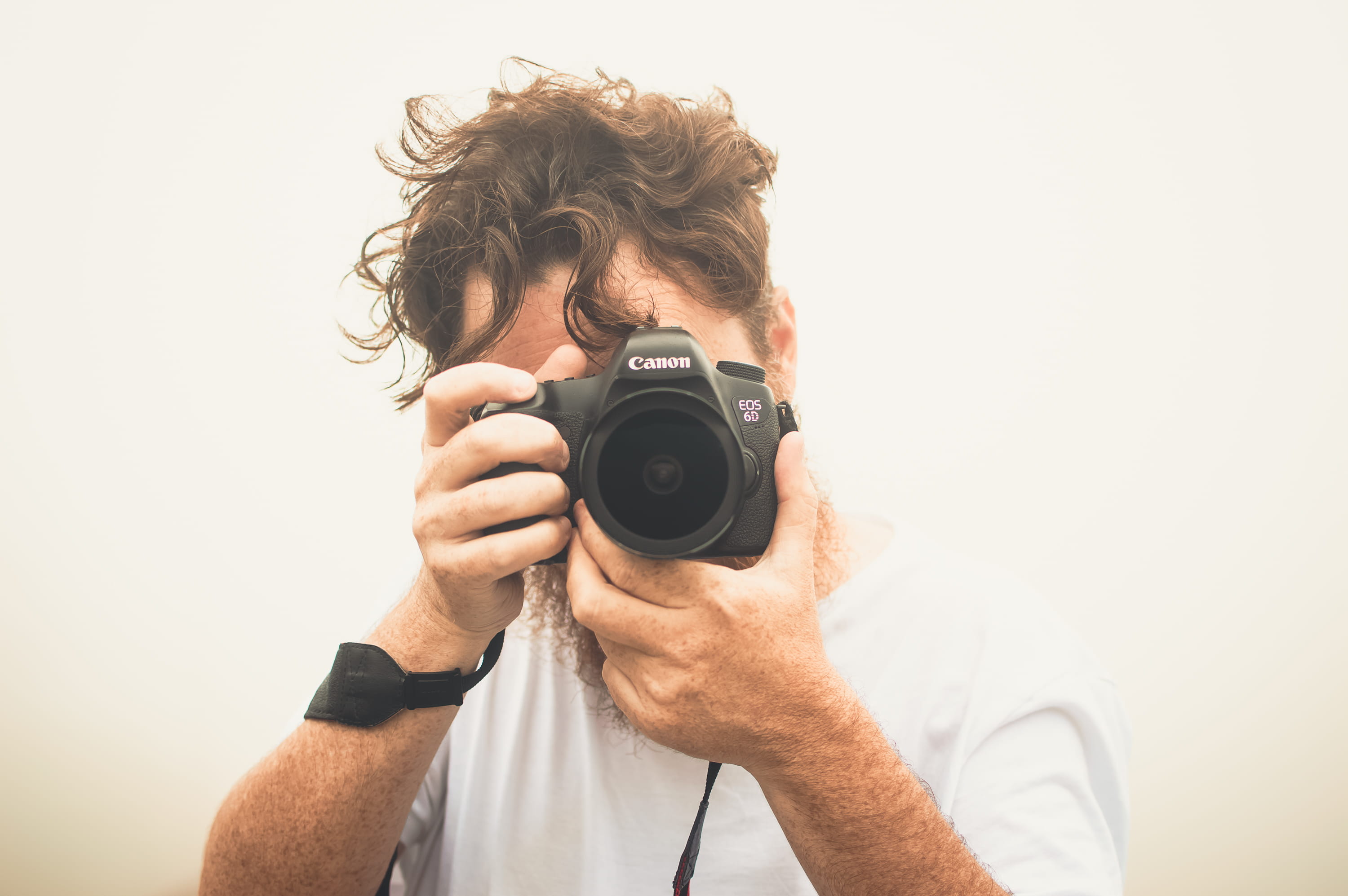 sLR Camera, equipment, men, outdoors, smiling, photographing, taking photo, old-fashioned, portrait, gear, serjosoza, studio Shot, photographic Equipment, HD Wallpaper