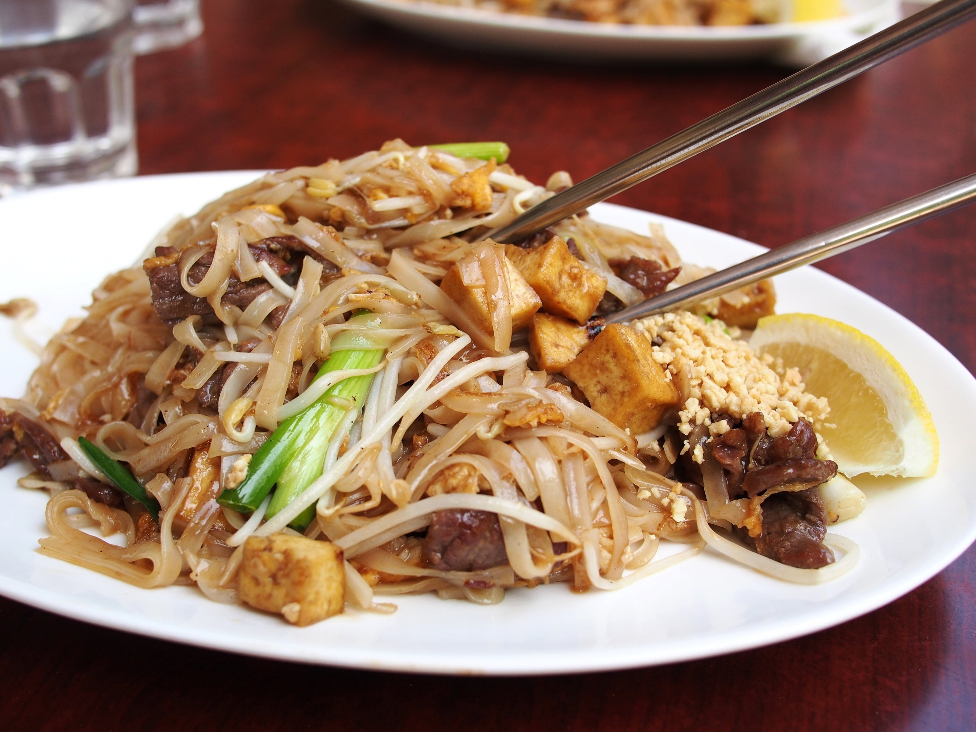 meal, still life, wellbeing, asia, healthy eating, 2K, ready-to-eat, cultures, pasta, spoon, temptation, thailand, focus on foreground, no people, pork, HD Wallpaper