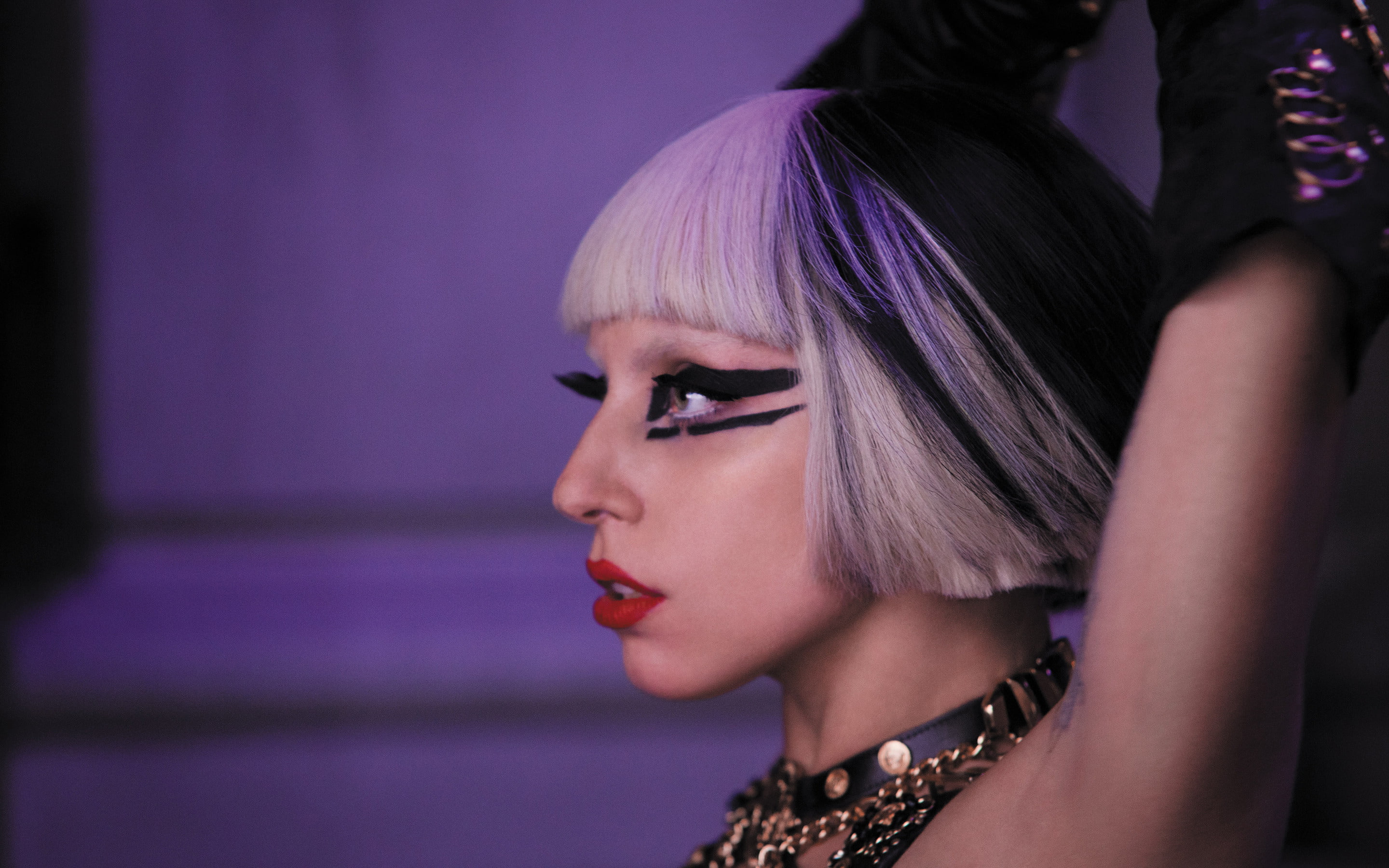 2K, The Edge Of Glory, actress, New York, music, red, makeup, girl, celebrity, singer, NYC, Lady Gaga, lipstick, beauty, Born This Way, HD Wallpaper