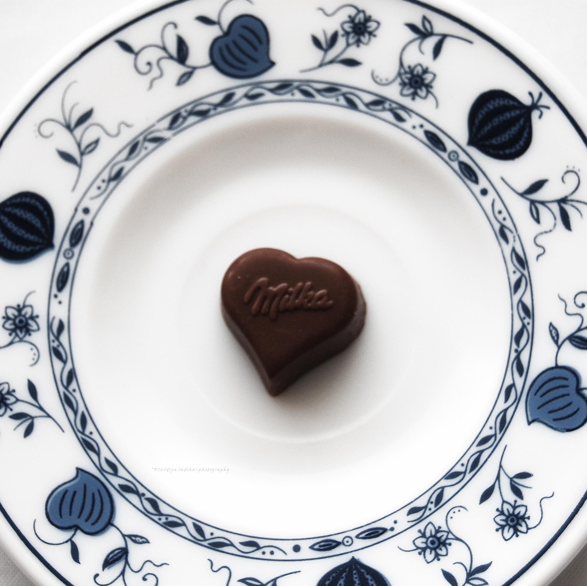 white, 3d and abstract, dare, brown, tender, shaped, plate, heart, milka, sweet, 1080P, blue, bar, chocolate, love, HD Wallpaper