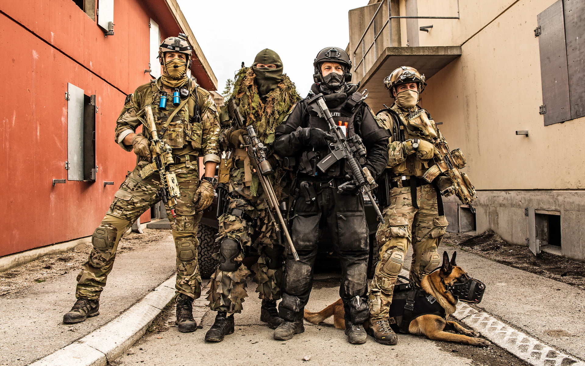 infantry, military uniform, military, army Soldier, architecture, weapon, camouflage clothing, cooperation, terrorism, dog, government, rifle, special Forces, HD Wallpaper