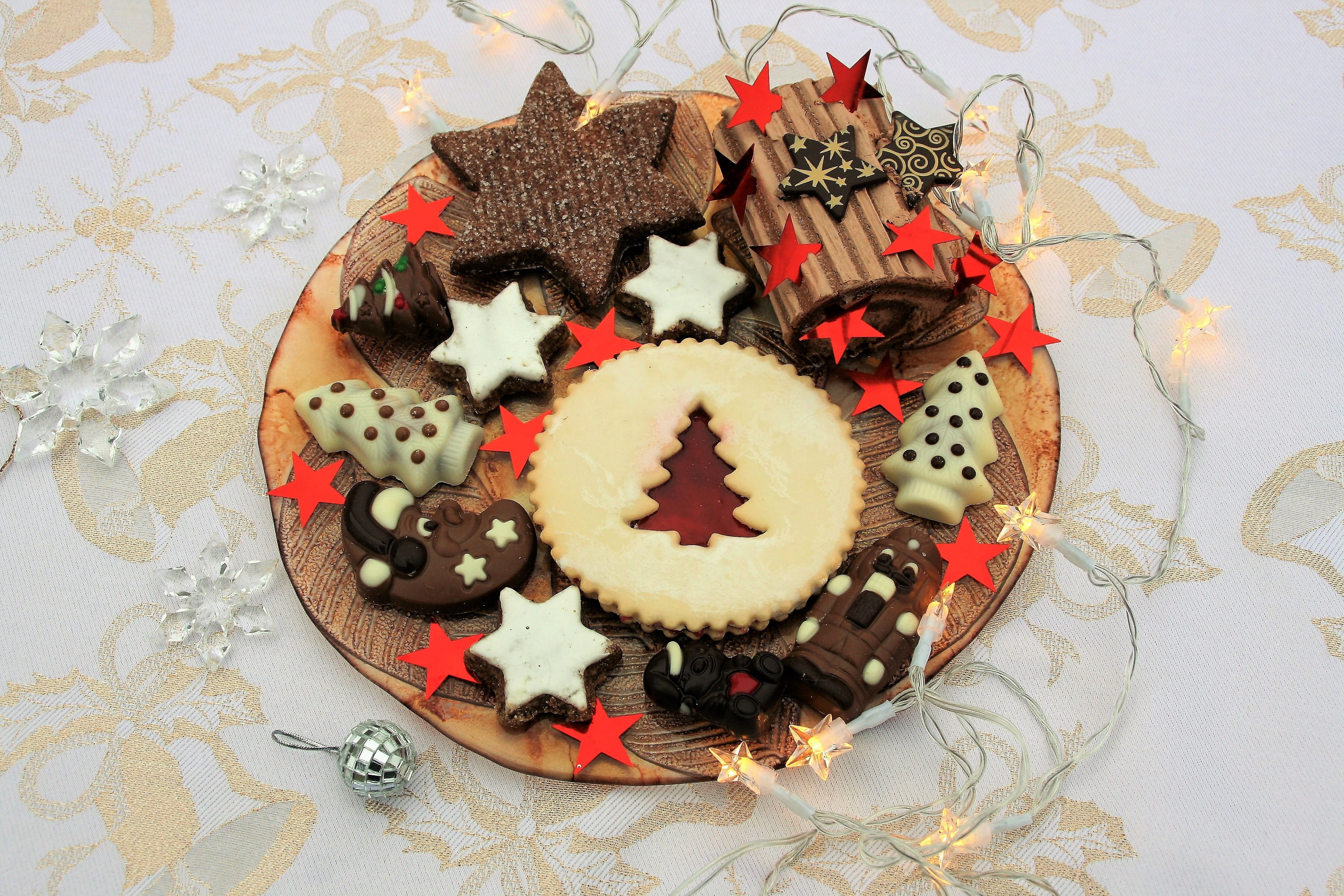 celebration, decorative, indulgence, temptation, name day, unhealthy eating, decoration, floral pattern, dining table, christmas tree lights, composition, HD Wallpaper