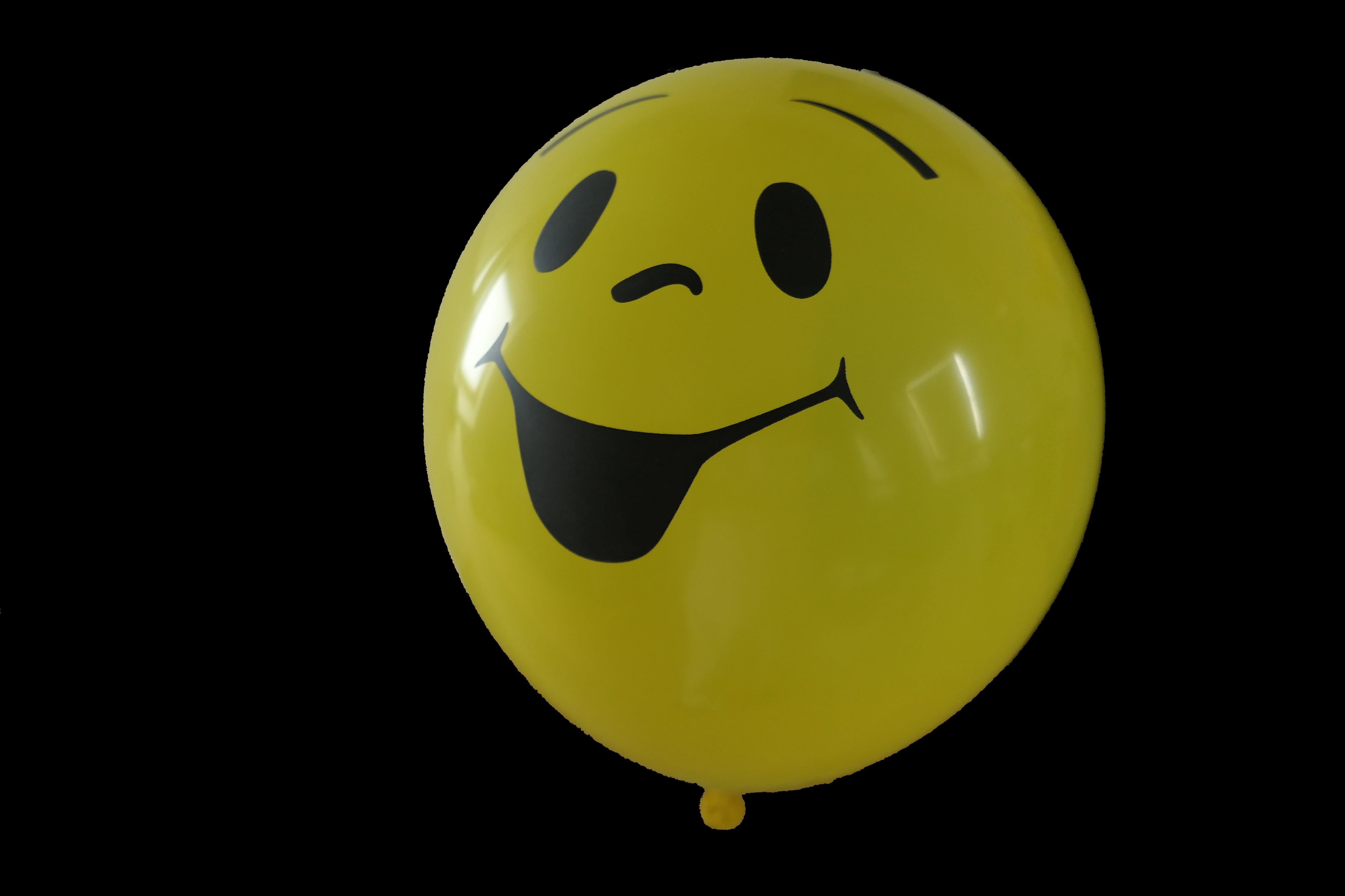 copy space, cheerful, single object, celebration, inflatable, night, 5K, yellow, indoors, emoji, black background, smile, black color, helium, joy, happiness, HD Wallpaper