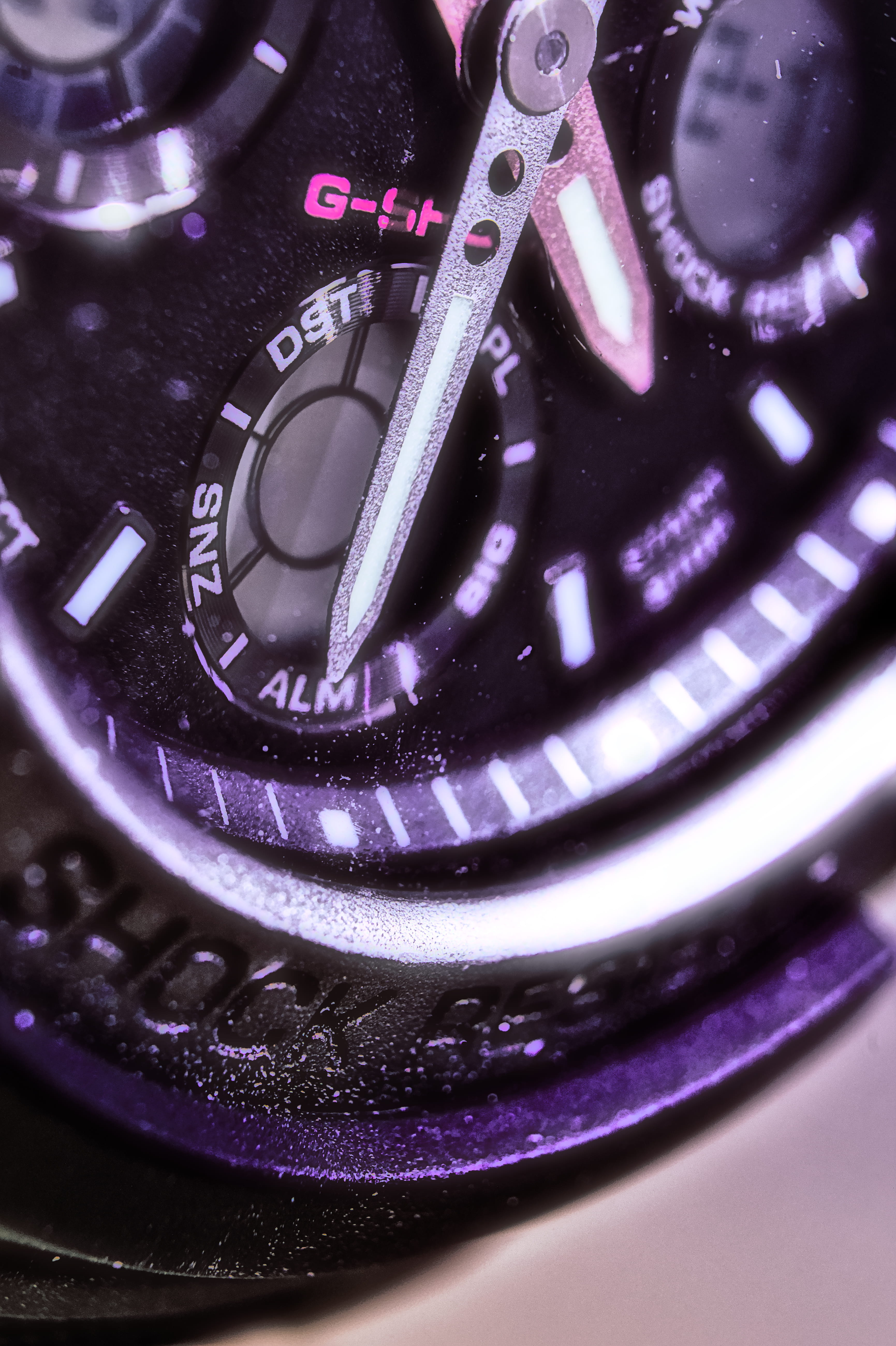 number, indoors, camera - photographic equipment, knob, photography themes, wristwatch, close-up, car wheel, digital watch, spoke, modern, photographic equipment, Phone HD Wallpaper