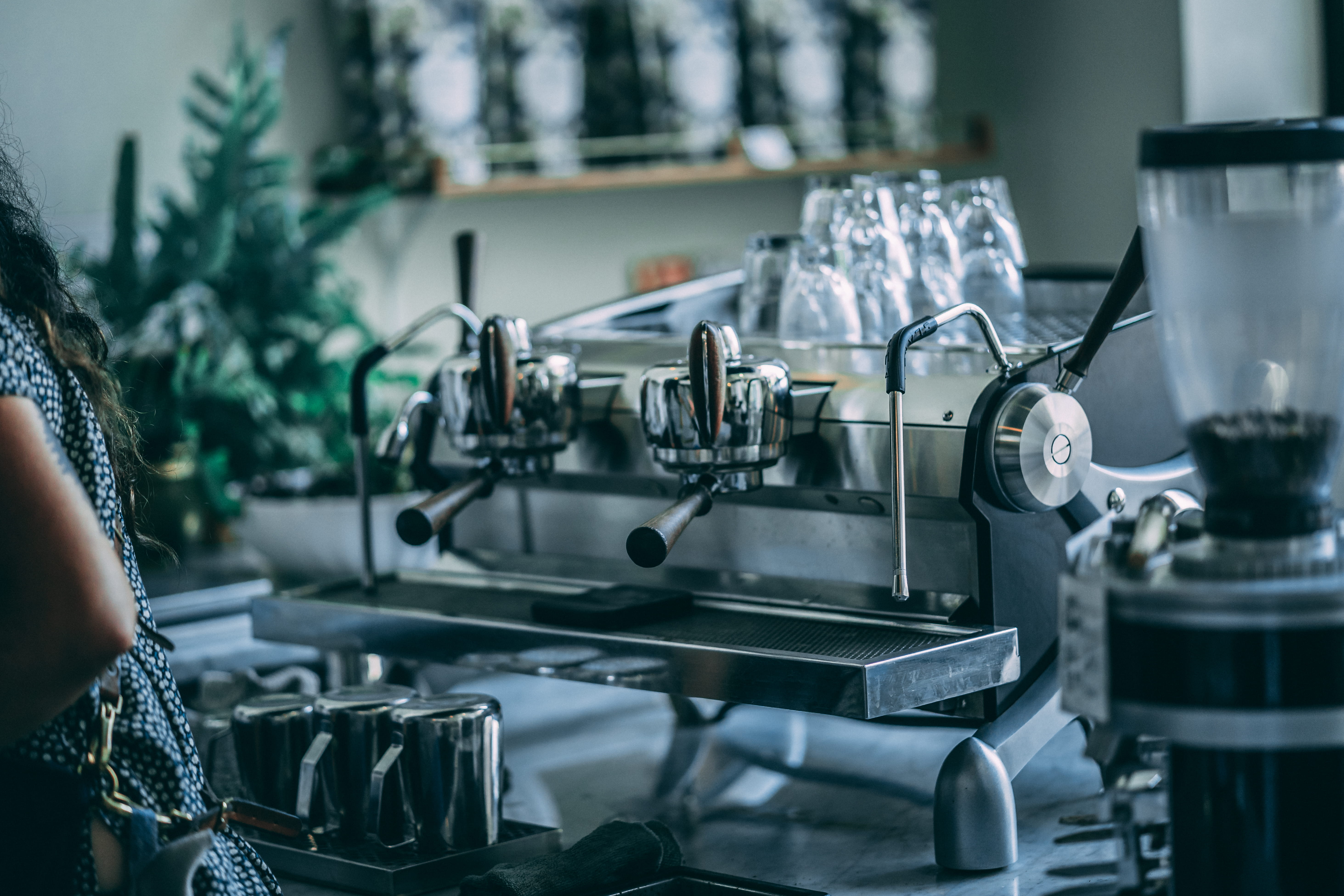 electronics, restaurant, appliance, household equipment, lifestyles, no people, focus on foreground, close-up, day, spoke, machine, monitor, indoors, lcd screen, HD Wallpaper