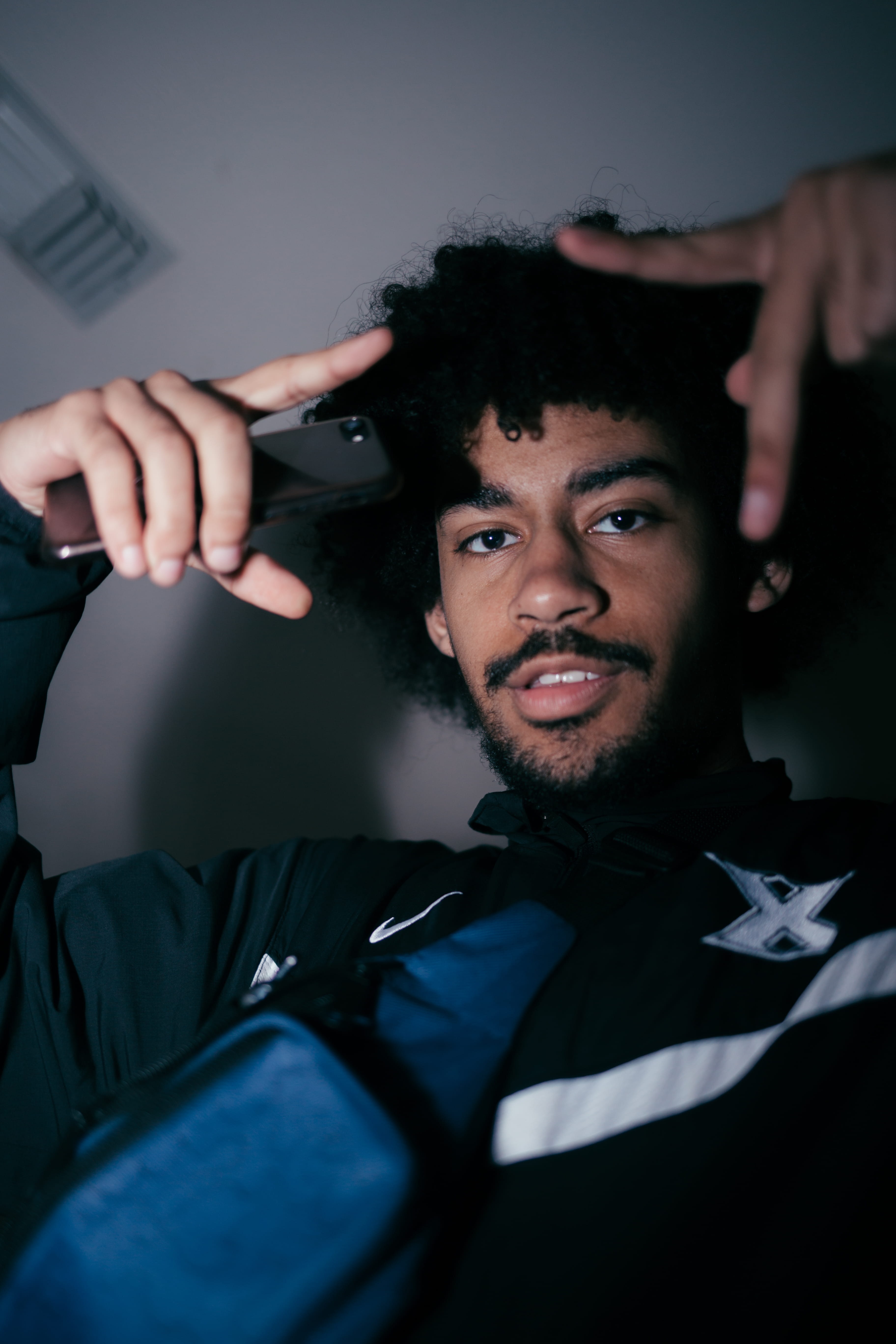 dimmed, leisure activity, 5K, person, holding, people, headshot, hairstyle, lifestyles, hair, looking at camera, afro hairstyle, front view, portrait, Phone HD Wallpaper