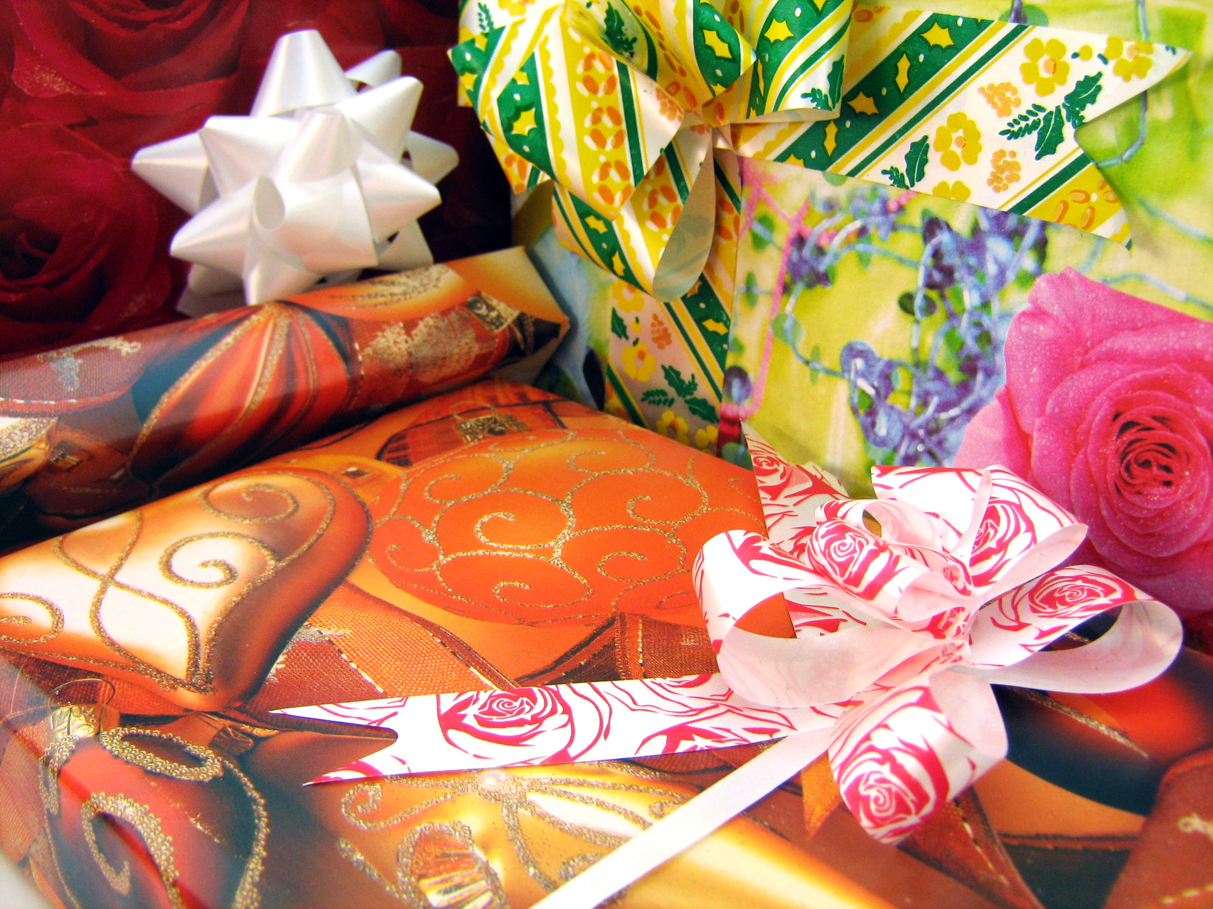 decoration, creativity, satin, 1080P, holiday, birthday, color, bow, floral pattern, package, representation, pattern, celebration, traditional clothing, HD Wallpaper