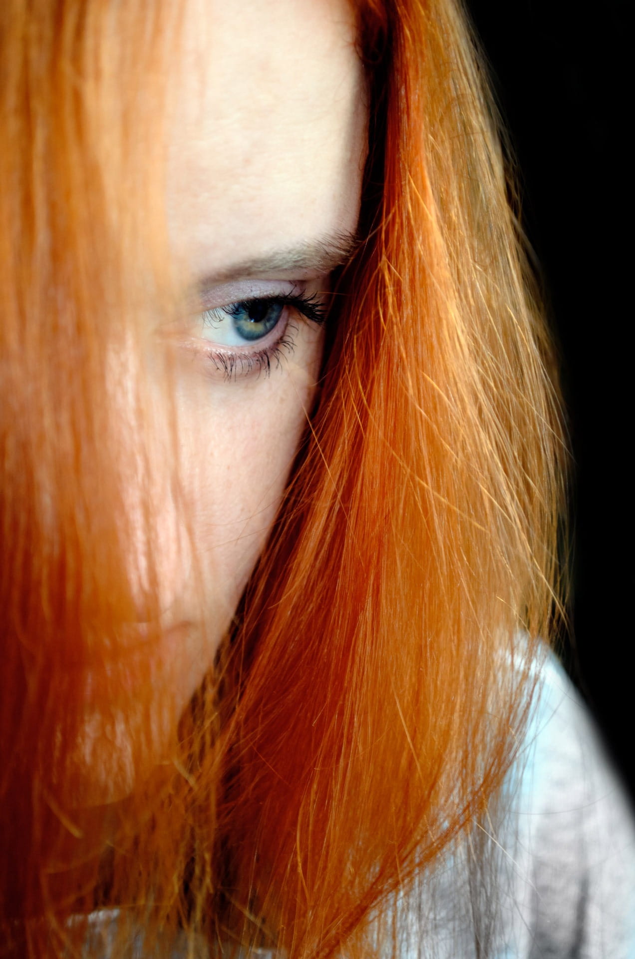 contemplation, worry, 1080P, redhead, long hair, fear, help, black background, people, gray, emotion, human body part, human hair, depression, sad, dyed hair, Phone HD Wallpaper