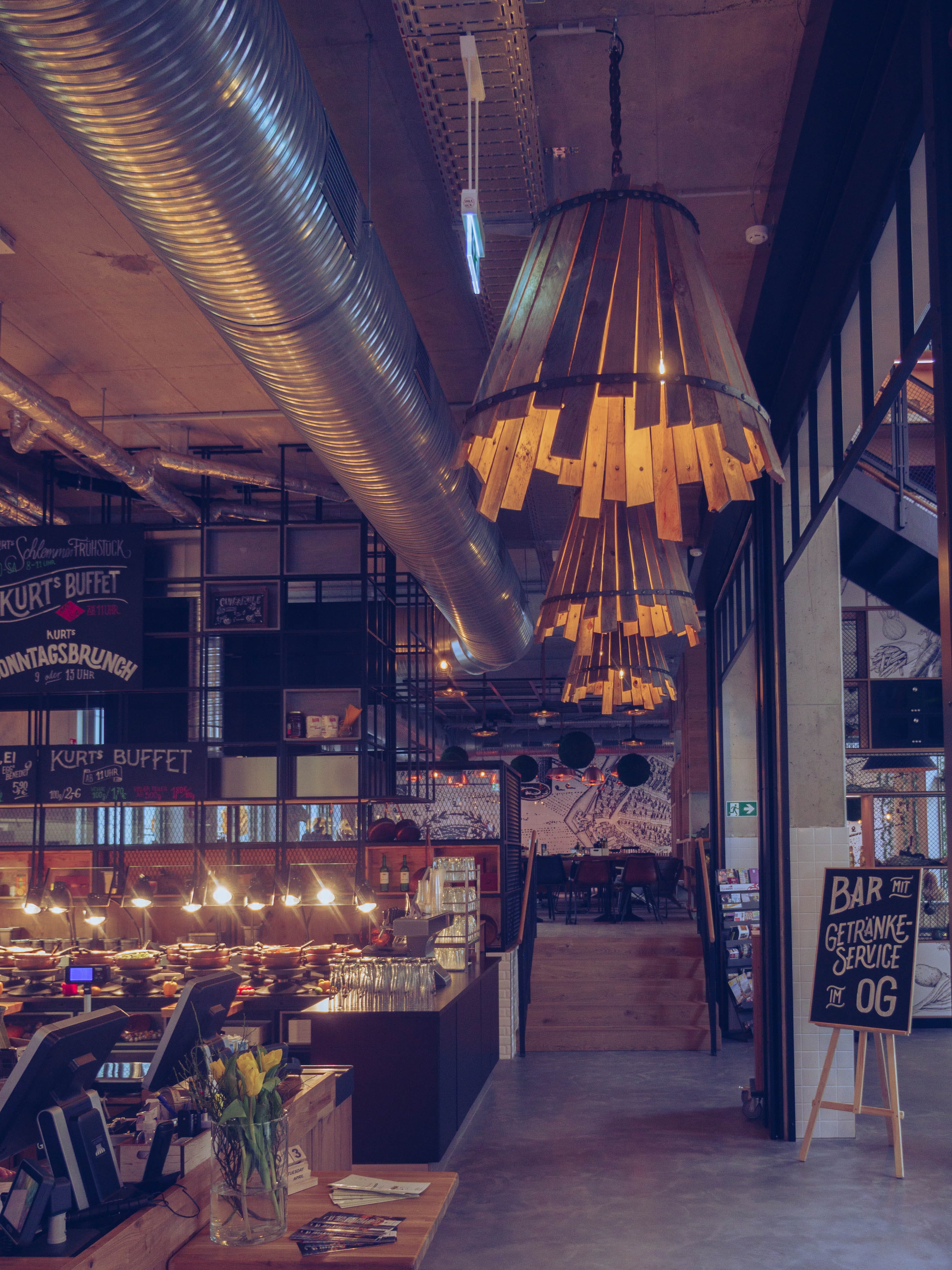 illuminated, 4K, business, pendant light, homestyle, homedecor, gh5, built structure, ceiling, food and drink, restaurant, indoors, foodkurt, electric lamp, Phone HD Wallpaper