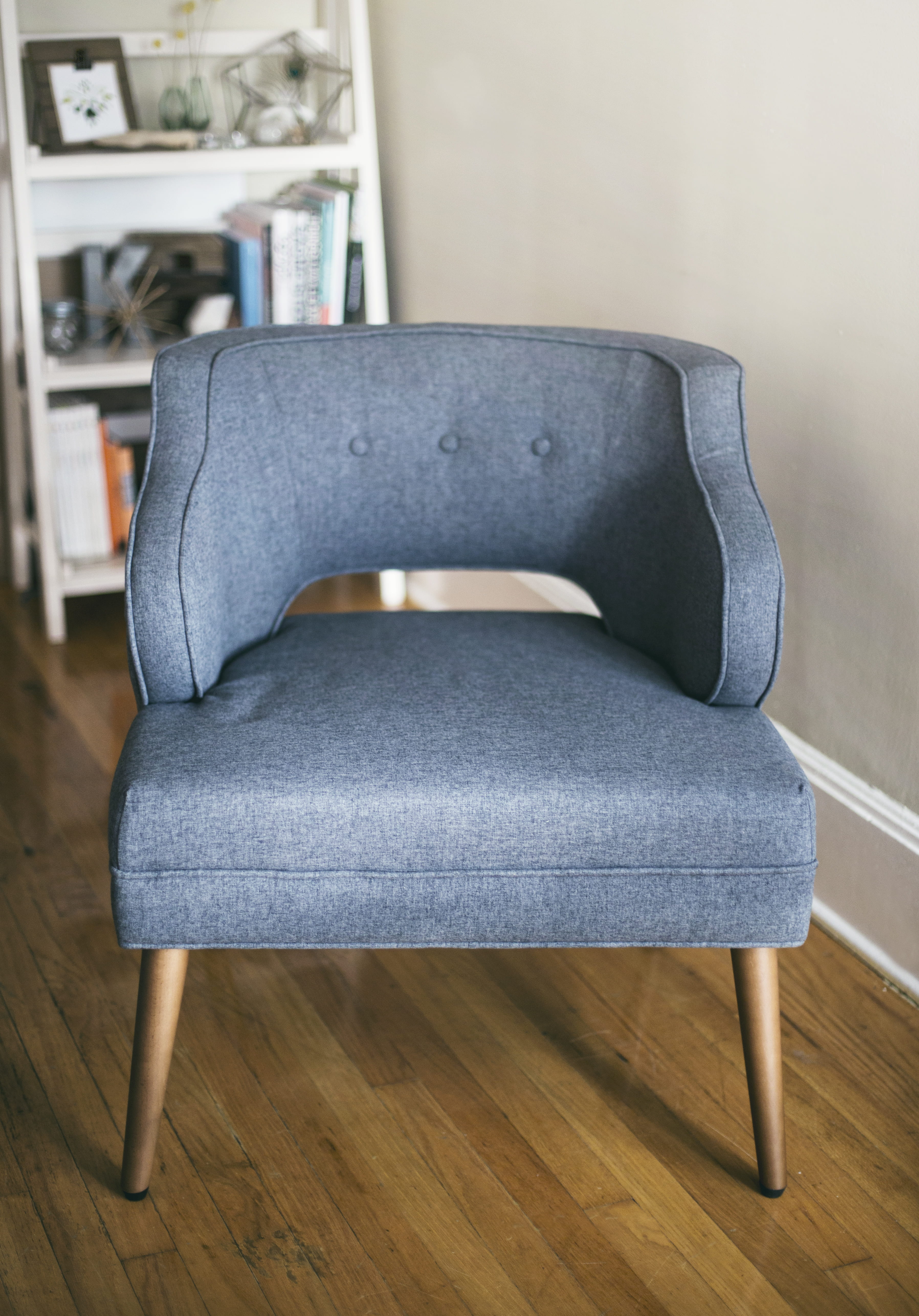 furniture, grey, inside, home interior, chair, focus on foreground, domestic room, padded, tufted, seat, photo, parquet floor, book, decor, modern, living room, Phone HD Wallpaper